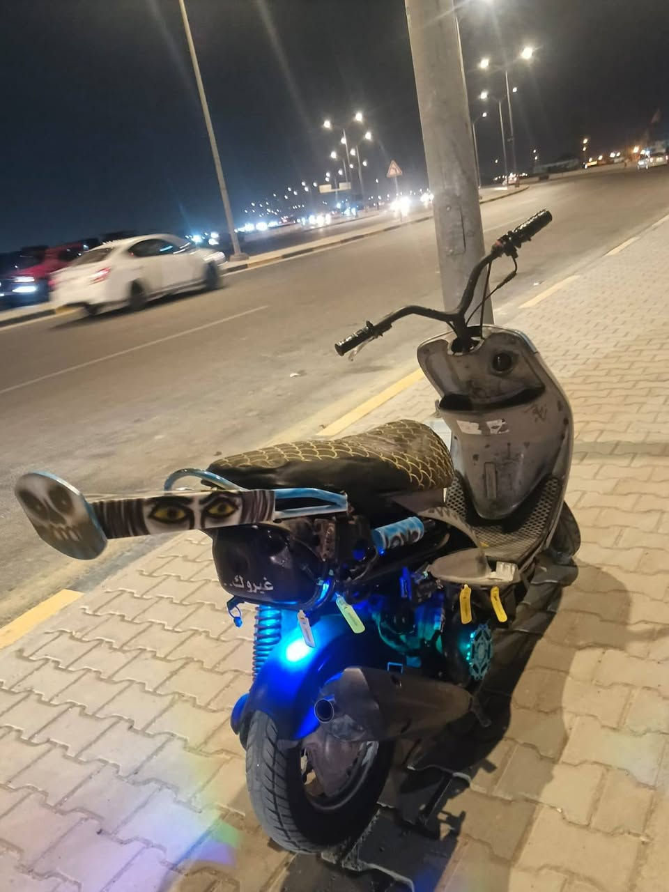 السلام عليكم شلونكم شباب دراجه البيع قجمه محربه دراجه حلوه ونضيفه تجي وتفحص. وتشوف شوفة عينك دراجه ما ناقصه شي سلف شغال باتري مال ستوته وياهه مسجل مسجل ابيعه الك بسعر بحد ودراجه بحد دراجه ما مفتوحه ما صارلي هواي من نزلته رمبه بس حربته ما وياه اي كفرات لا صفاح ولا هاي دراجه تاخذه هيج مثل البصوره دراجه رايده 750 وبيهه مجال حك الجيه تحي وانه بخدمتك عنواني النحيبيه قرب جسر خالد هاذ رقمي ***********الستفسار

نص مكتوب في الصور:
- PLAY