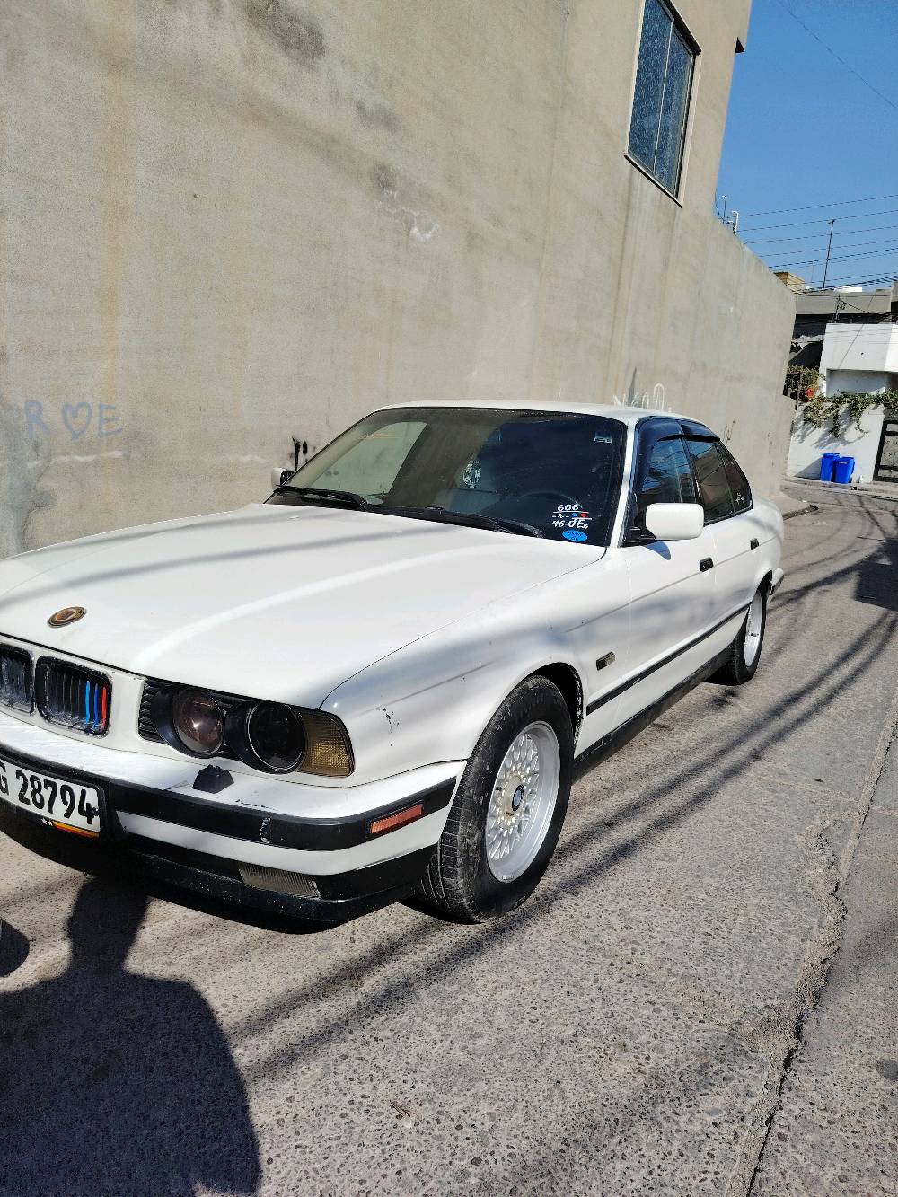 سلاوی خواتان لێبێ  bmw بۆفرۆشتن مۆدێل 91 گێروو مەکینەی 28 سەقەر ژیگەو رێگاوبان نوێ رەقەم باریک دووجام کارەبای تەبرید ساردوو گەرم لێدرانی قورسی نیە چاملغی لای سەکن بستەک بێ ژۆرێ لەگەل جەمپەچی زۆر خەفیفی پشتەوە غەرامەی هەیە سعری 45 مەعمەلە *********** أربيل, العراق
