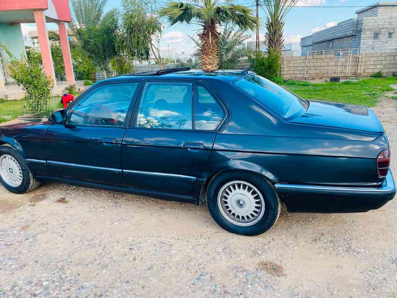 بي ام 730اصل كير ومحرك شرط 
موديل 1992كير عادي رقم صلاح الدين 
دولي بسمي سنويه ل 30هزه جديده 
صدر امامي خلفي زين السياره بيه نواقص بصيطه 
للبيع او المراوس حسب القناعه ***********

