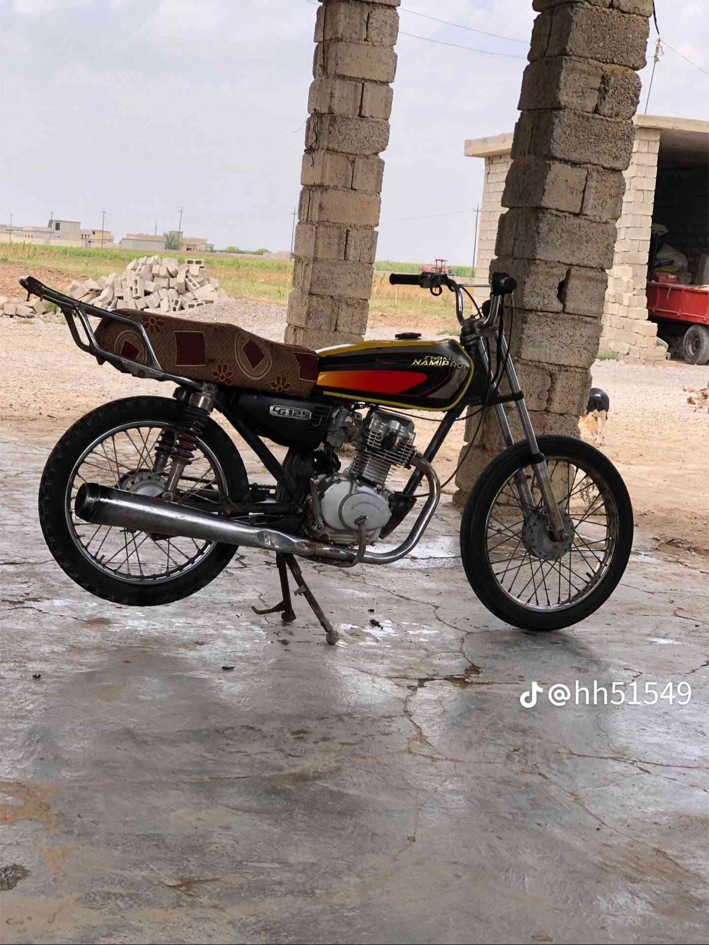 السلام عليكم البيع اومروس
ماطور اربعه كير نامه اصلي نشط فول نار 
السعر 220وبي مجال قليل حك الجيه مكاني حويجه 
***********

نص مكتوب في الصور:
- الحلال @hh51549
- @hh51549