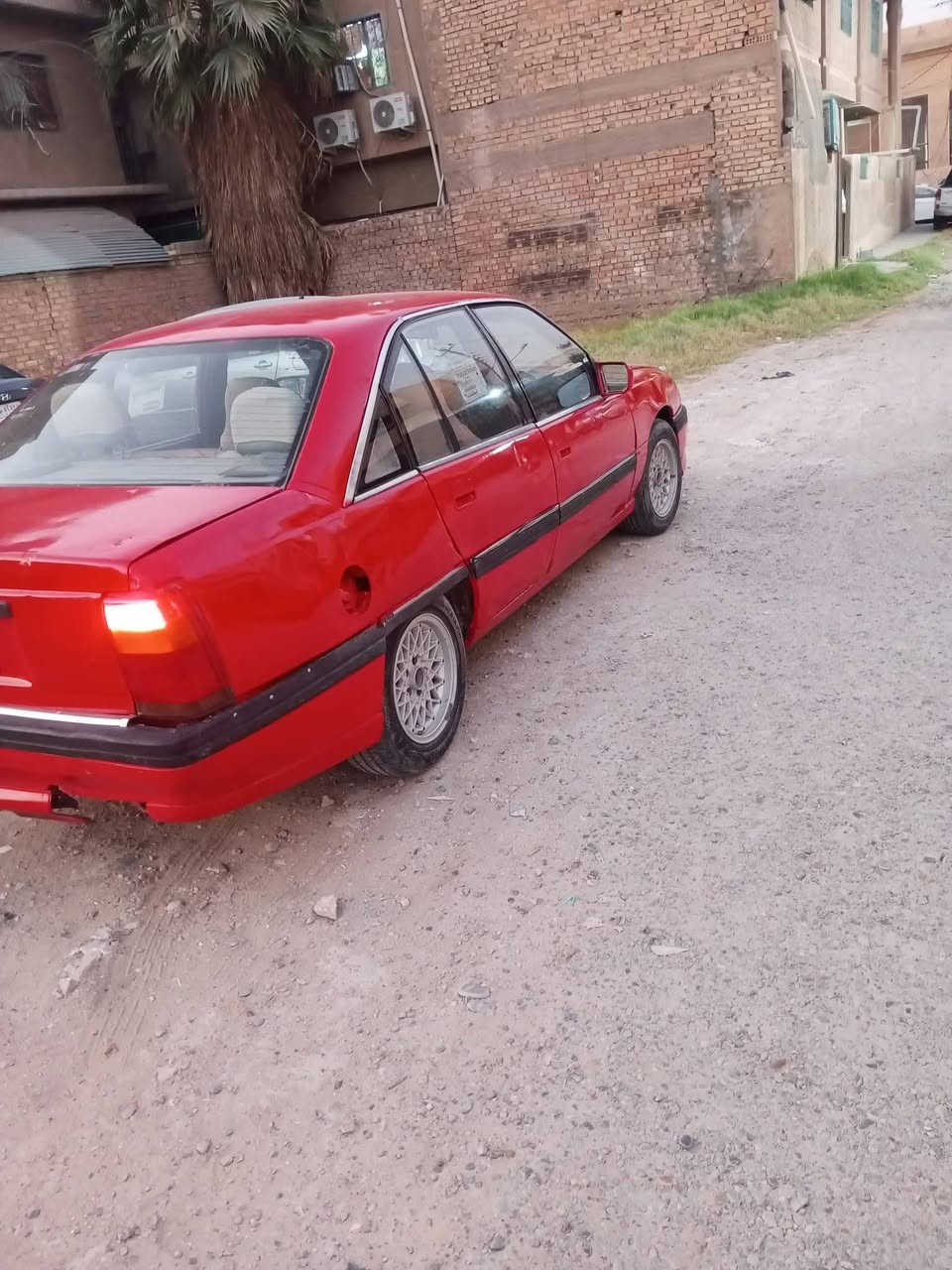 سلام عليكم  اوبل اوميكا موديل 92  مكينه و كير بلاد 2000 كير اوتماتيك رقم انبار انكليزي بسمي تحويل ثاني يوم كشر شوف العين  السعر 24 و بيه مجال مكاني بغداد ناحية الرشيد ***********
