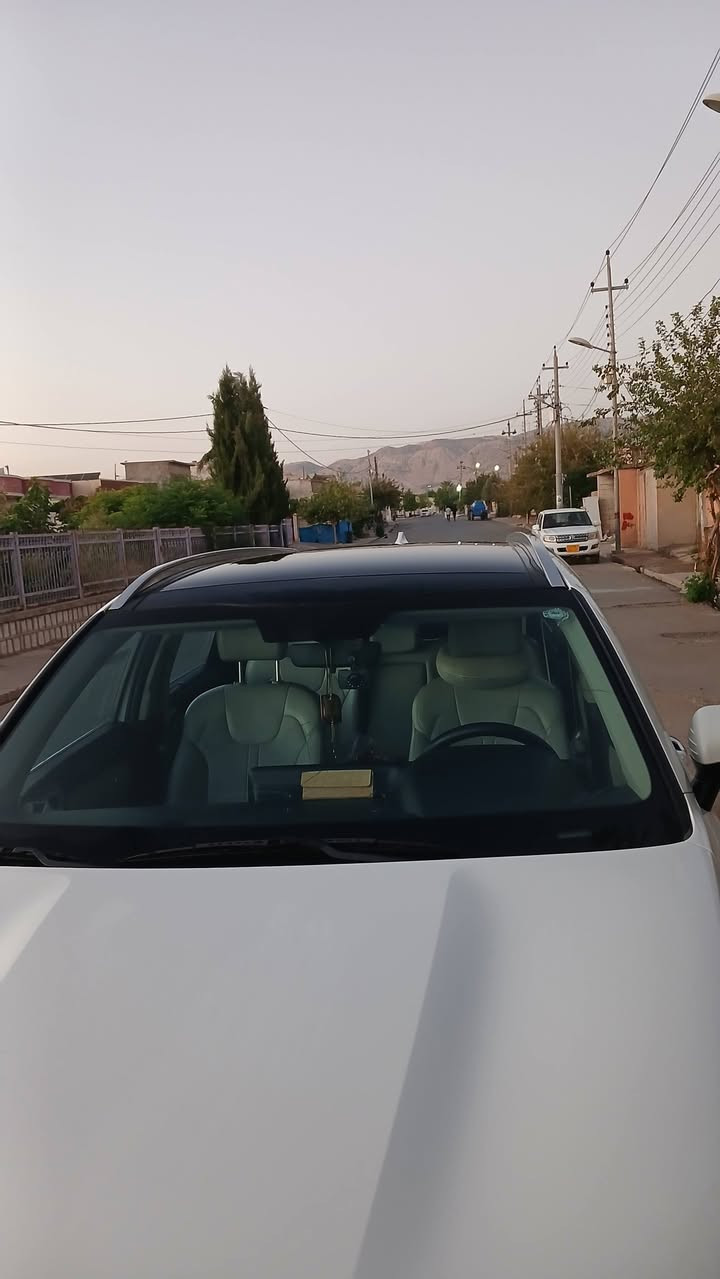 كيا سورنتو 2022
سعره 270$
ماشيه 122kL
مواصفاتها  معروفة 
بانوراما وجلد داخل ابيض وبصمه 
محرك 6 سلندر 3.5 
7 راكب
المقاعد جلد و كهرباء 
حساسات امامية وخلفية  
اناره محيطه متغيره 
 كامره خلفية 
بانوراما 
الگير ماوس 
وبيها 4 انظمة قيادة و 4 طرق 
الهاند بريك دكمة 
ستائر خلفية 
دخول الأبواب بصمة 
فتح وإغلاق الجنطة كهرباء 
تبريد ٣ قطع و مناخين
السيارة تدعم نظام ابل كاربلاي و اندرويد اوتو 
مكفوله عدى شخوط صغيره بالدعاميه تكاد لاتذكر 

العنوان بغداد 

الاتصال : ***********5☎️
