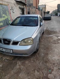 لانوس • مستعجل • اتصال