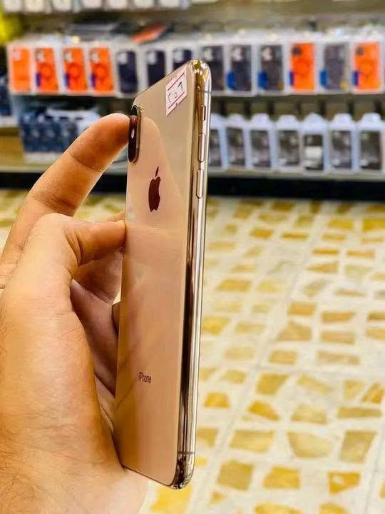 أيفوناكس ماكس 1 برو ماكس ذاكره 256 بطاريه72 مع  كارتونه ممبدل بي شي مع ضمان نضافه 100‎%‎ كامل ملحقاته  وتر بروف عل حاسبه افحص
⭕️ 
 مكاني    ديالى شهربان  
السعر 115 الف 
***********

