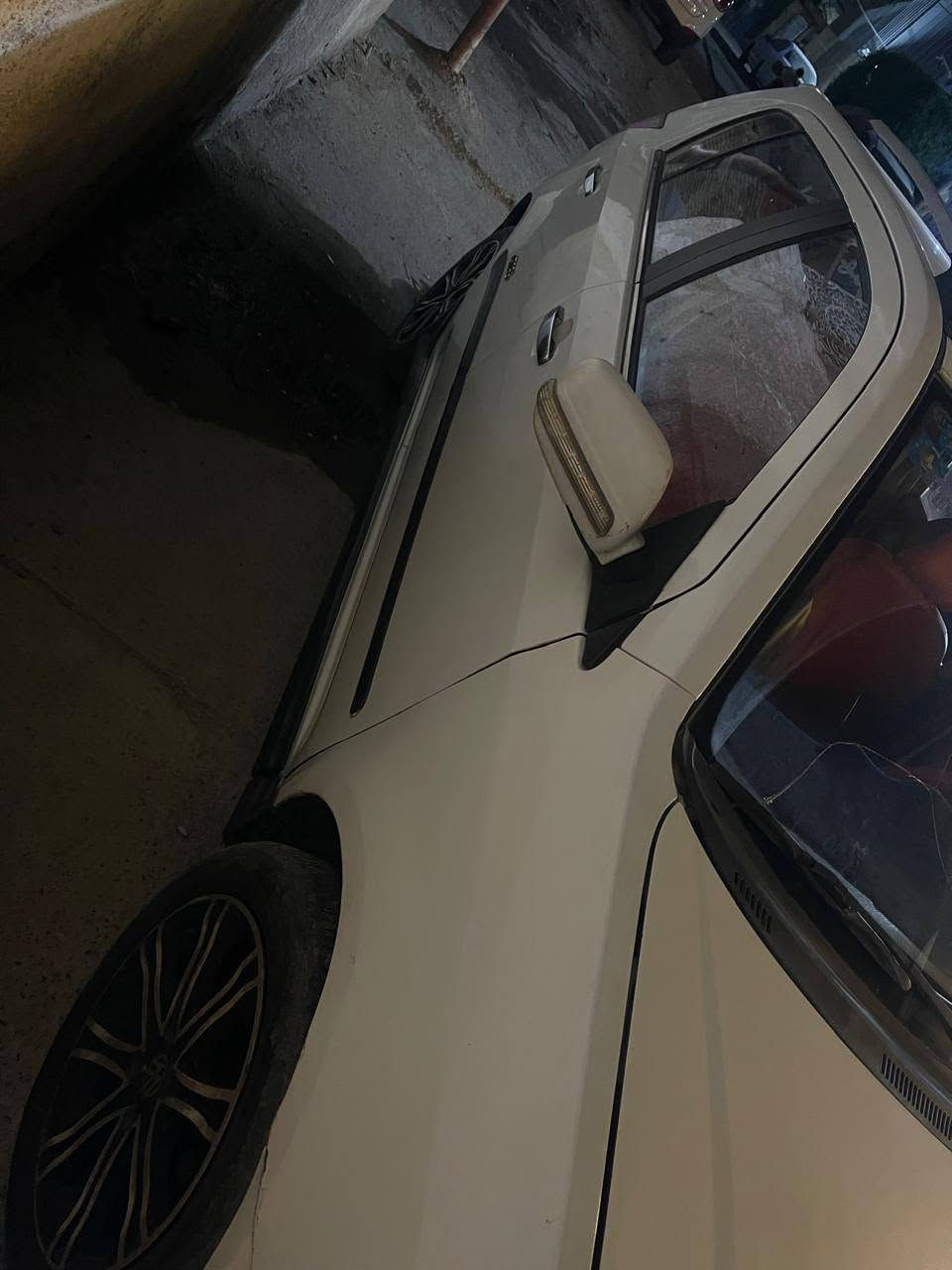 السلام عليكم من رخصه صاحب الكروب جيلي MK CROSS موديل 2013 سياره بلاديه فقط مبدل جاملغ ايمن وبارد ايسر  السعر 47 $ ***********
