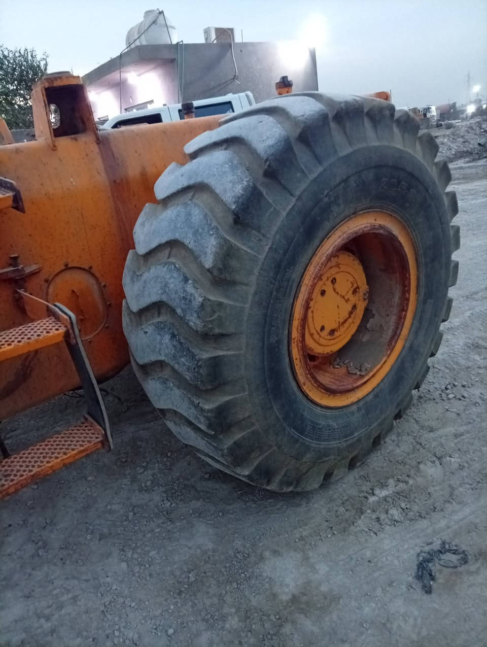 تايرات • شفل • للبيع