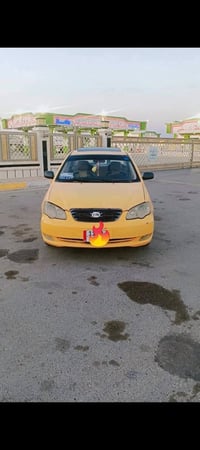 كورولا ٢٠١١ • رقم بغداد • فتحة سقف