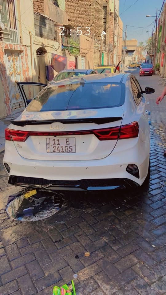 السلام عليكم بيع مستعجل عليها سياره اخت جديده 
سيراتوا k3 موديل 2022 حادثها اثر تكتك ضربلي نص من باب الخلفي والامامي وجاملك  واكو خدوش بسيطه بسياره
السعر  110 $ وبيها مجال بسيط كودن مستعجل عل بيعتها
*********** مراسله واتساب رقم بغداد بسمي تحويل ثان يوم
