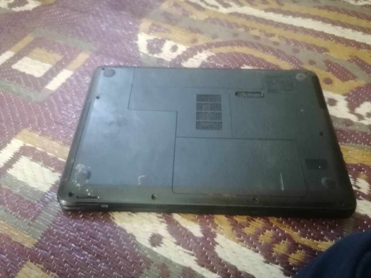 سلام عليكم. حاسبه وندوز سبعه شغاله كلشي ما عوزه فقط البطاريه ضعيفه يعني ذا تشحنه اضل تقريبن ساعه. نضيفه وكلشي ما عوزه السعر 50 ناصريه مركز *********** بيه وتساب
