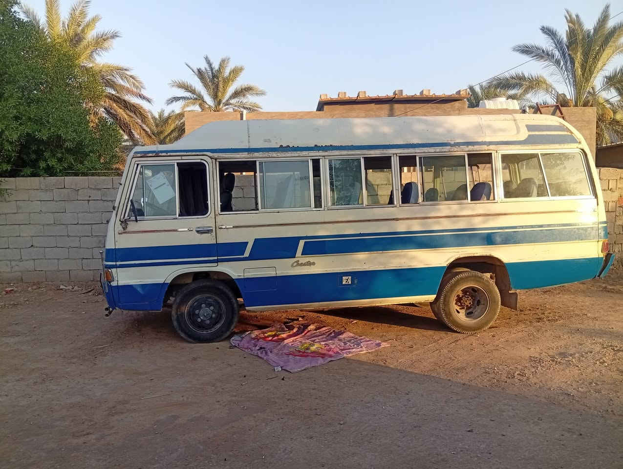 السلام عليكم للبيع كوستر موديل 82سياره نضيفه عوزه بس جامه اماميه  مكينه بلادي كيير اكسل خير من الله داخل نضيف للتواصل على هاذه الرقم ***********.     *********** مكاني الصويره واسط

