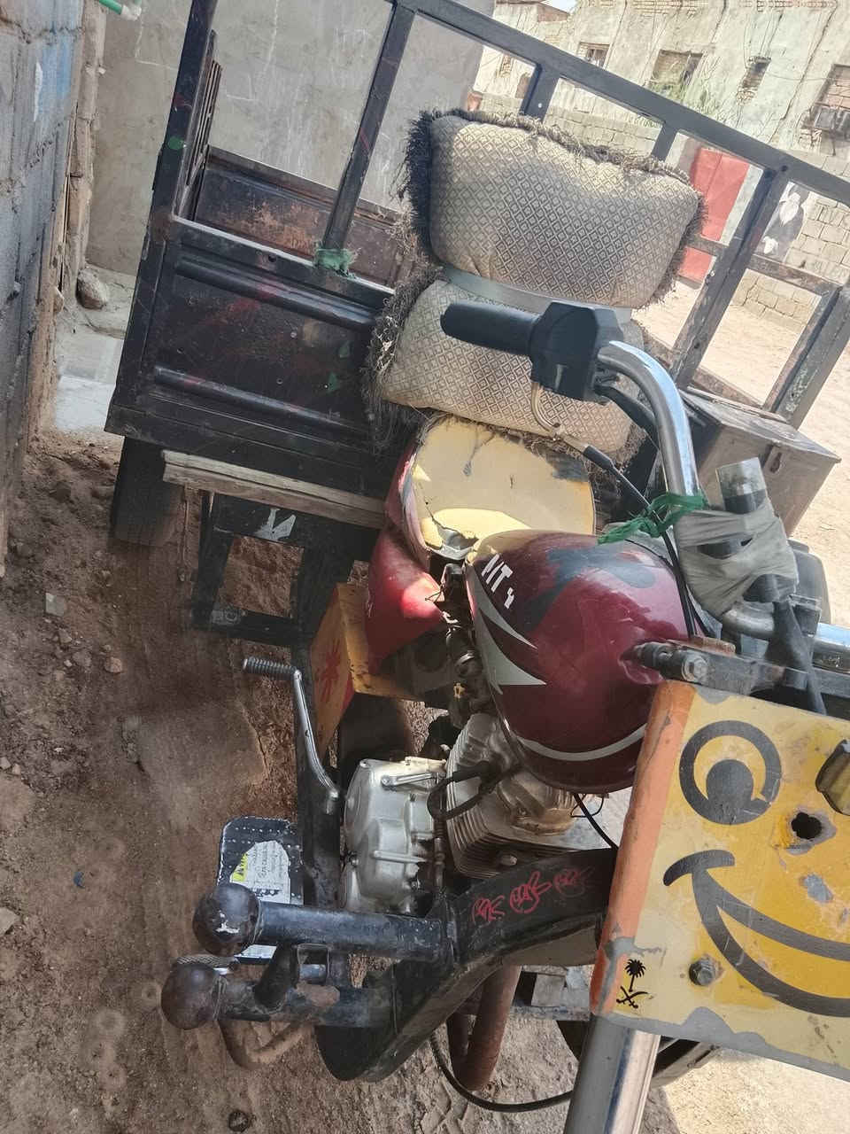 السلام عليكم ستوته لبيع نضيفه مابيه خياس صاصي نضيف وراق العنوان البصرة الجبيله سعر مليون 100الشرياي بيه محال قليل***********
