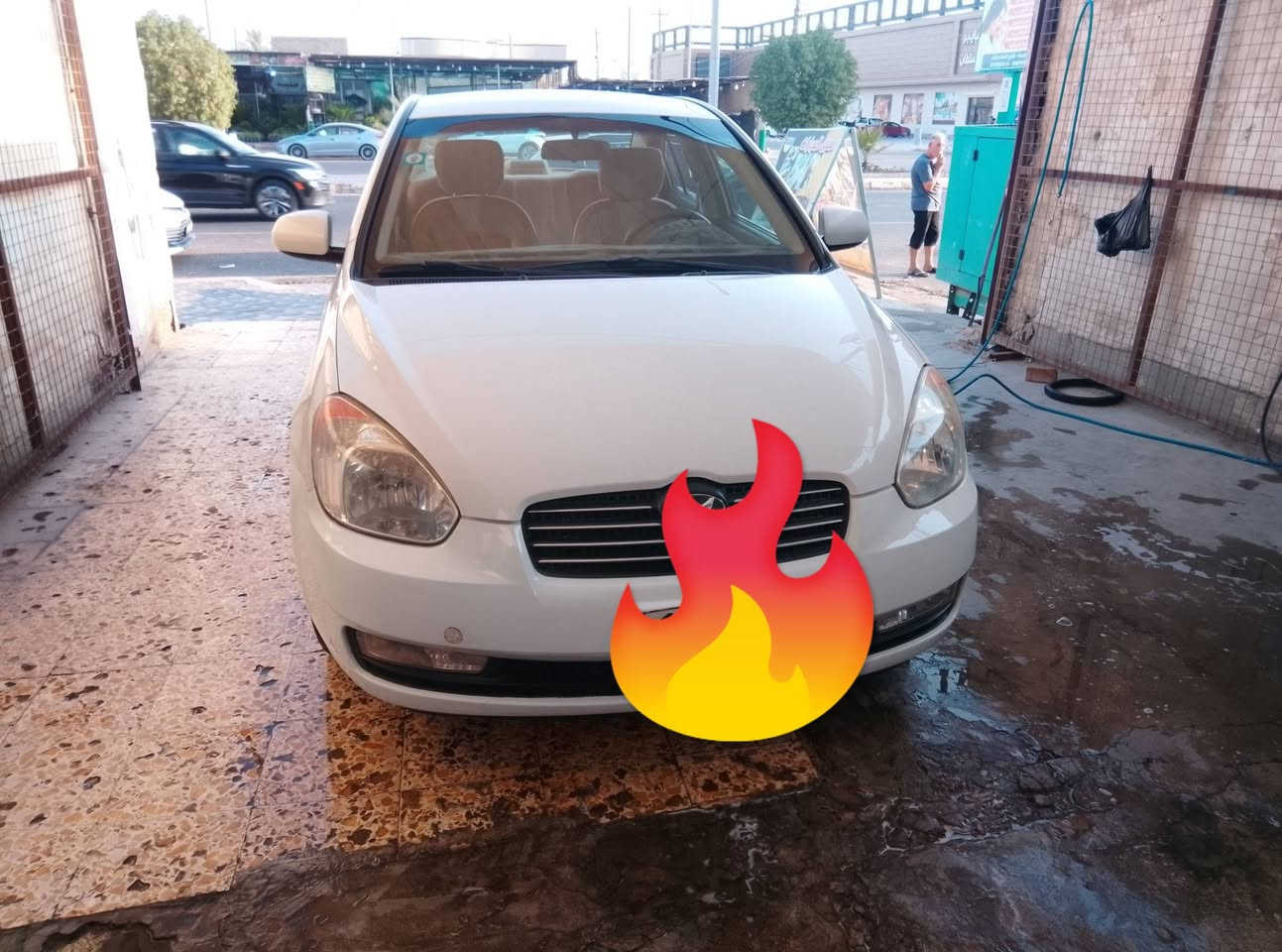 السلام عليكم.
اكسنت 2011 للبيع سيارة جاهزة محرك 1600تبريد ثلج سيارة باسمي  رقم انبار سنويه جديده 
سعر 90 بيها مجال
***********
