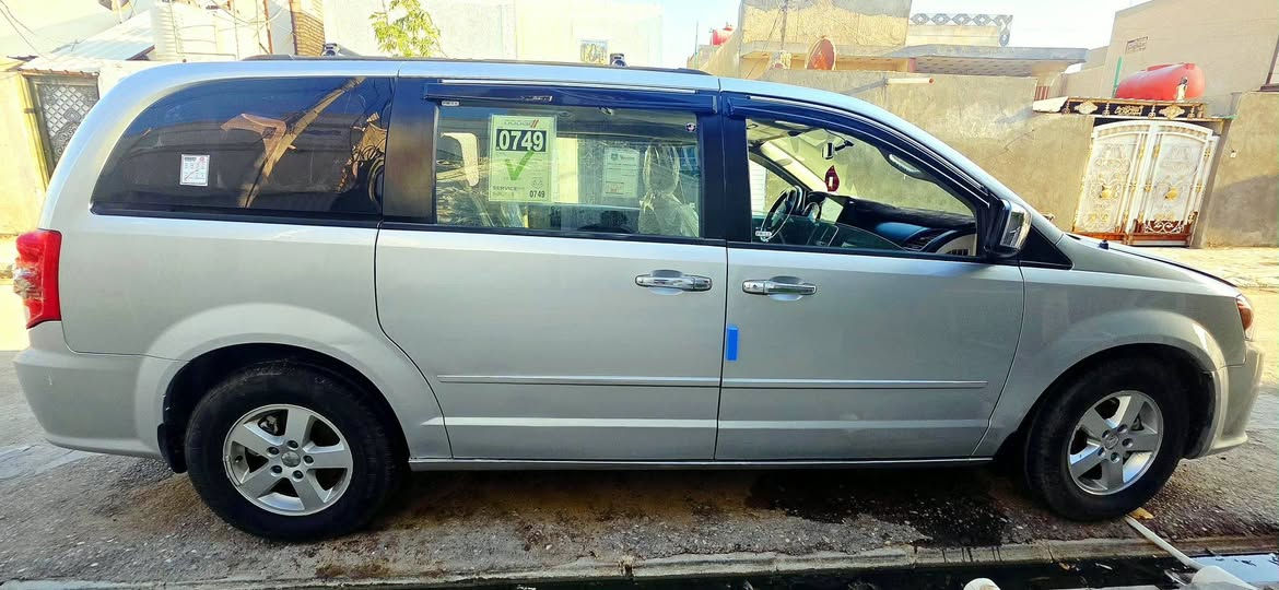 السلام عليكم للبيع فقط دوج كرفان 2012 مواصفات SXT حجم المحرك 3600 رقم الشاصي والضرر من امريكا موجود بالصور رقمها بغداد
السلام عليكم للبيع فقط دوج كرفان 2012 مواصفات SXT حجم المحرك 3600 رقم الشاصي والضرر من امريكا موجود بالصور رقمها بغداد 
السيارة مصبوغة حزام للجمالية ومبدل الباب الخلفي الي خلف السائق وبيها ضربة خفيفة يم البك لايت راجعة على البارد السيارة من ناحية الكير  والمحرك تمام اطلع تراي وين ماتريد التبريد يرادلة ادامة وفحص بس اني تاركة السعر 127 وبيها مجال قليل السنوية نافذة لغاية 2030 
مكاني السماوة محافظة المثنى 
للإستفسار الاتصال ***********
