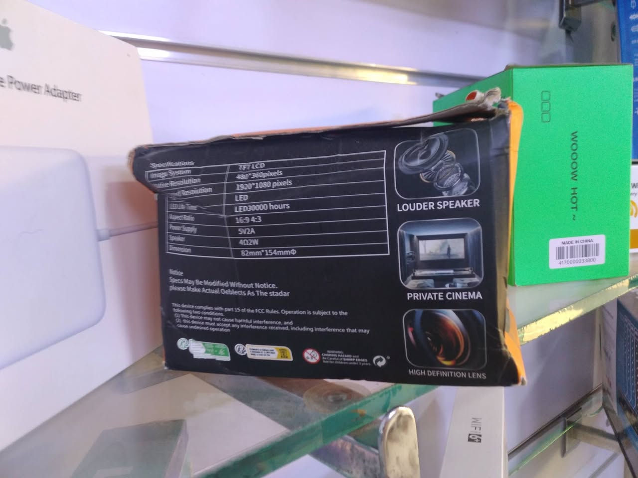 سلام عليكم 
دات شو للبيع (جهاز سينما) 
اخر اصدار  تايب سي  FHD+
يشغل USB 
HDMI 
ويتصل بل موبايل عن طريق واي فاي
 الجهاز معروض للبيع 
بمحل علي قبلان،  حسنكوي  
السعر ٨٠ وبي مجال بسيط   
للإستفسار ***********
***********
