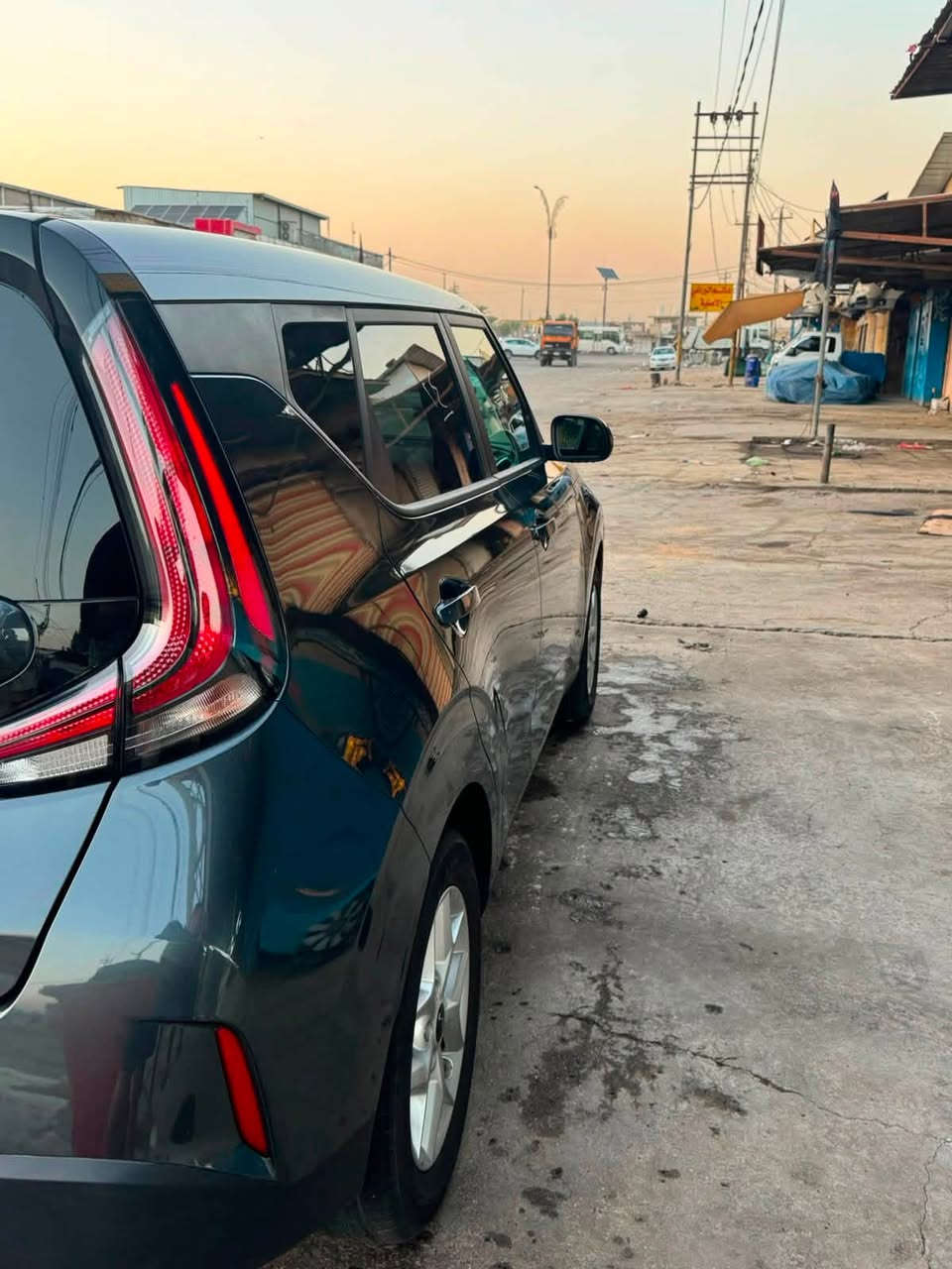 للبيع صول 25 مكينه 2000 دوش سياره ماشيه 20 ألف جديده معنى الكلمه سياره حادثها بنيد  بدل قطعه اصليه باقي كفاله من كلشي سعر مناسب استفسار ***********

