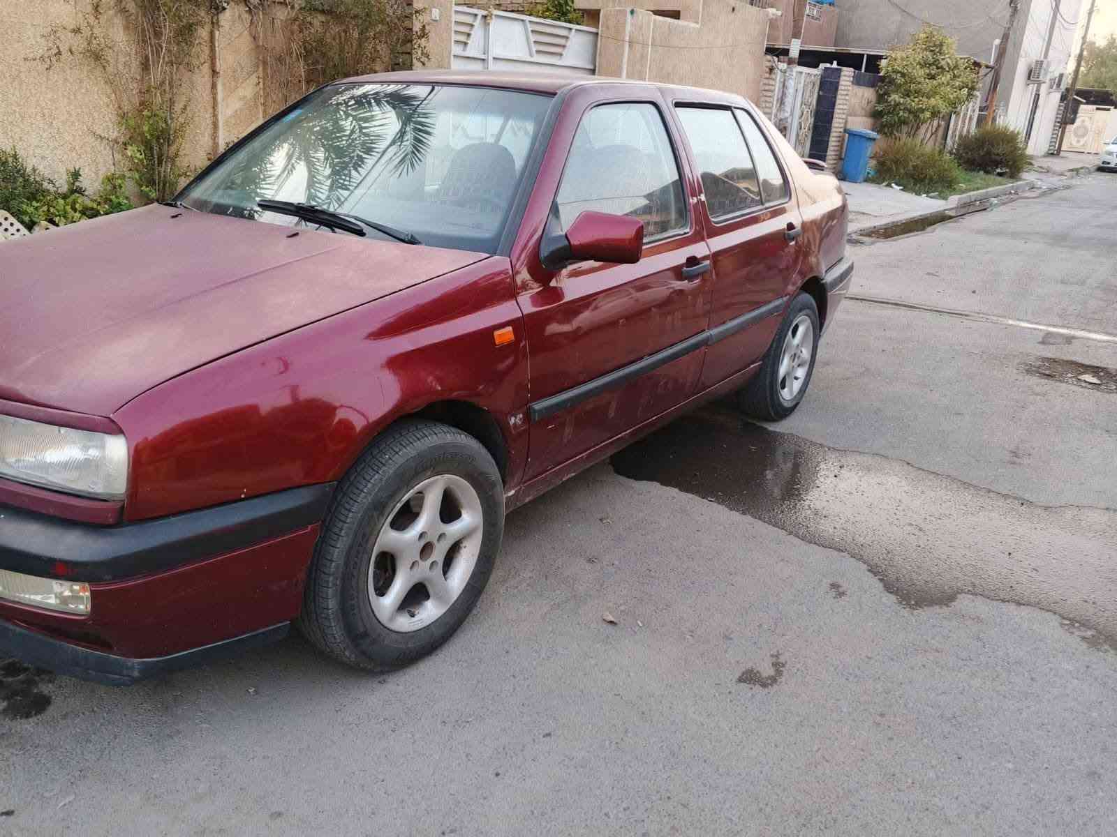 سلام عليكم  سياره كولف موديل 93
كير محرك  خير من الله  كهربايات شغاله  
حداديه خير من الله  تبريد ثلج سياره ماناقصهه  شي  سنويه 30بسمي سياره 
مداور ثاني يوم  
مكان سياره بغداد الشعله 
السعر 33وترهم مراوس حسب لقناعه 
***********
