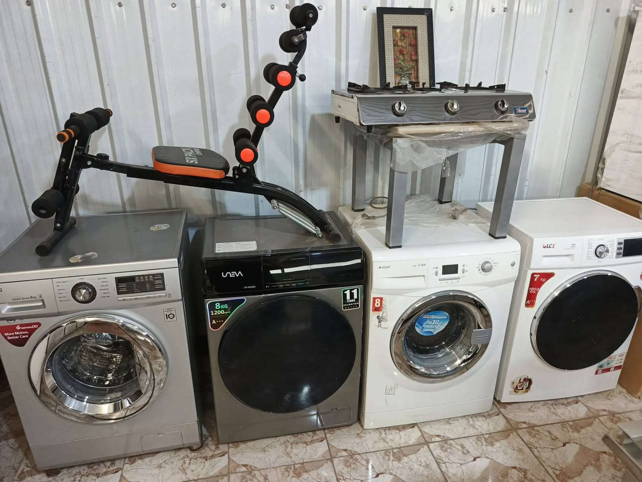 السلام عليكم ورحمه الله 
للبيع اغراض منزليه جديد ومستخدم نظيفه جدا 
اي حاجه تعجبكم علق أو راسلنا على الماسنجر أو الوات ساب 
العنوان الفلوجه حي الجغيفي الثانيه خلف جامع النور 
للاستفسار 
***********
***********
***********

نص مكتوب في الصور:
- مفرش تركي نظيف جدا قياس ٣ في ٥ السعر ٤٠ الف
- تخم قنفات ٦ نفر ٣ قطع نظيف جدا السعر ١٩٠ الف
- کاونتر المنيوم سعودي حطاطه طاولات کرانیت حوض ستيل ٦ قطع طول ٦ متر و٧٥ سم السعر ٧٥٠ الف
- مايكروويف نوع هوفر ستانلس ستيل الاصلي حجم ٢٨ لتر جديد بالكرتون السعر ١٧٠ الف
