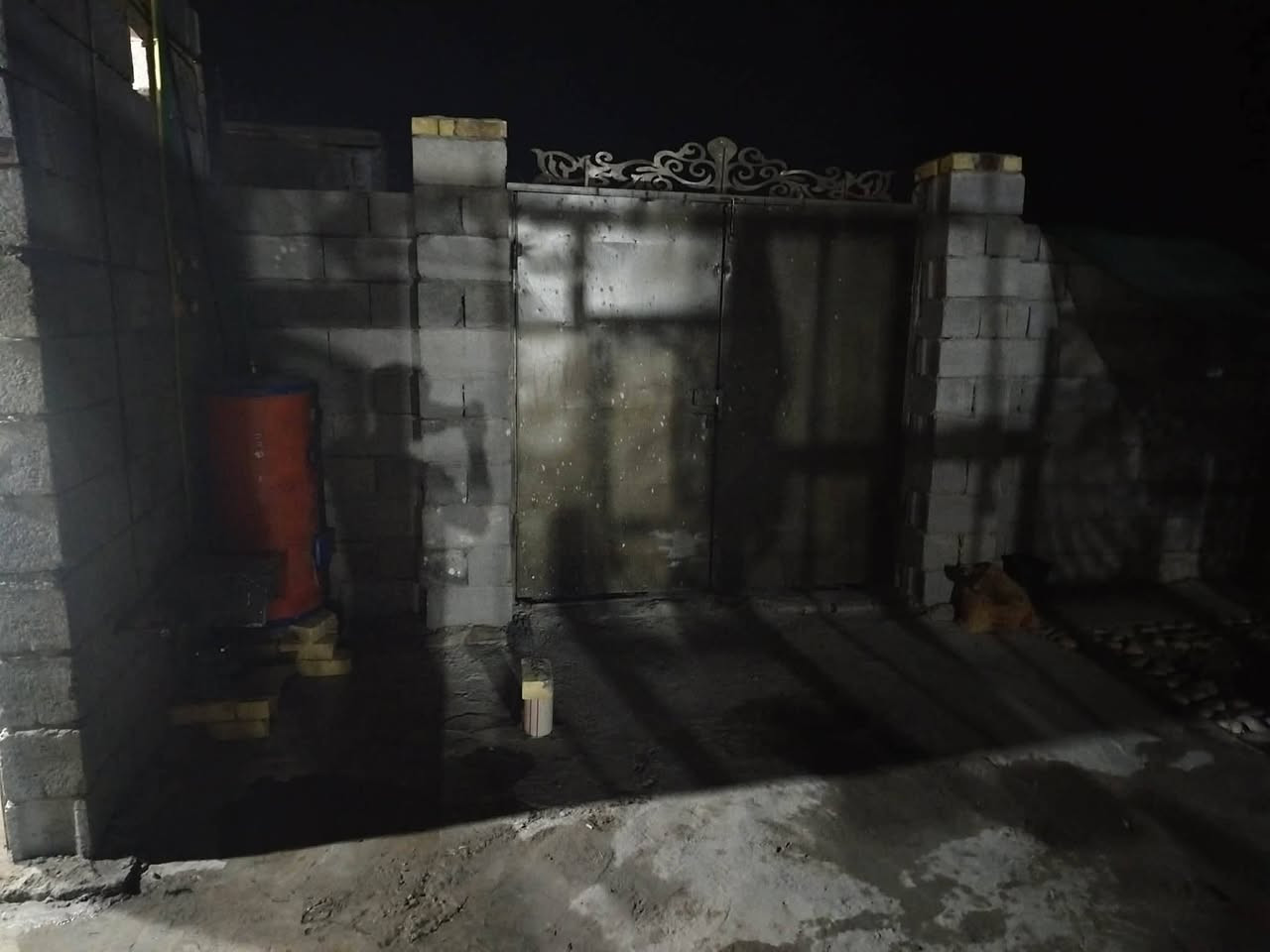 السلام عليكم،يوجد بيت للبيع في حي المنتظر مساحه البيت 260،صالات استقبال 2 بي. ديوانيه 9 x 4 ‏‪***********‬‏
