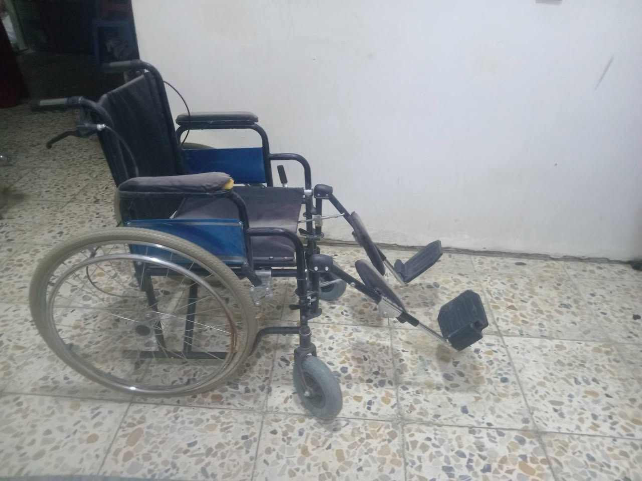 عربانة • بلاش • تواير نفخ