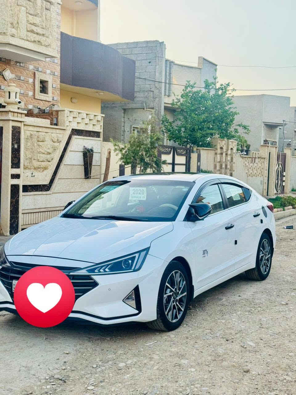 سلام عليكم
ELANTRA 2020 
خليجي شركة العامة 
محرك 20 دوش شرط بدون دونز  كير ايتي شركة 
ما مفتوح بيها برغي 
رقم أربيل هزى وسنويه وكابون باسمنا 
فول مواصفات  
ماشيه 130 الف km
فتحه سقف بصمه رادارات 
حساسات أمامية خلفيه 
بصمه ابواب بصمه تشغيل 
لايتات زينون حواجب 
السياره علا وضع شركه 
بيها بارد يم قبع البانزين وبيها كرت باب سائق فقط 
تايرات جدد باتري جديد طخمها جديد  دوشمه شامله لكل غرفه السياره 
وباقي التفاصيل ول #سعر عل رقم صاحب السياره وتحياتي  ♥️
***********
