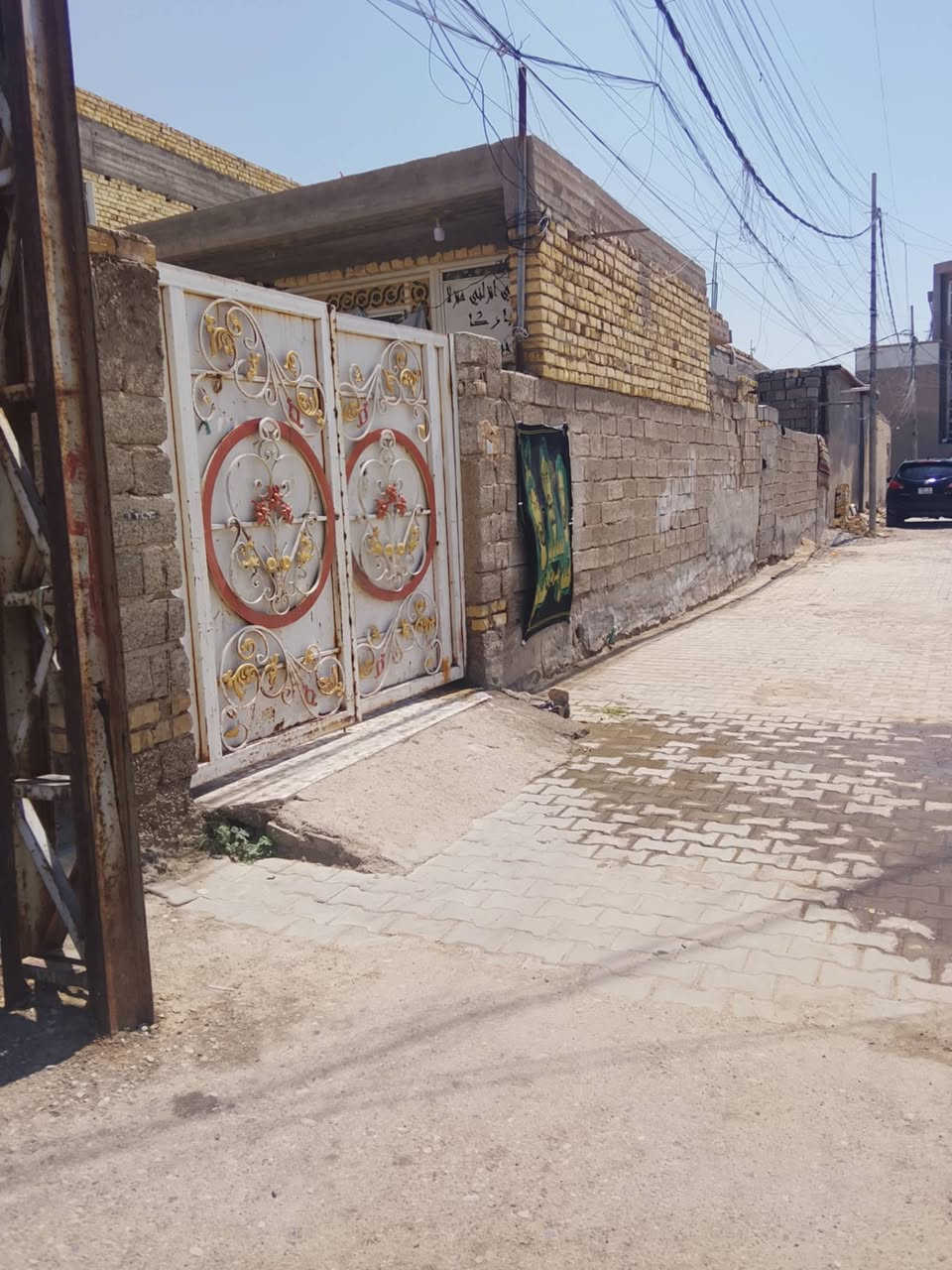 بيت ركن 200 م مصفر بي معامله البيت مقسوم قسمين مجرد رفع ضعلين من البيت يرجع كامل
المكان كوت حي الجهاد قرب مدرسه اولى العزم او متوسطه الجهاد
نهاية شارع بيت صبر
للاستفسار الاتصال على الأرقام التاليه 
‏‪***********‬‏
‏‪***********‬‏
