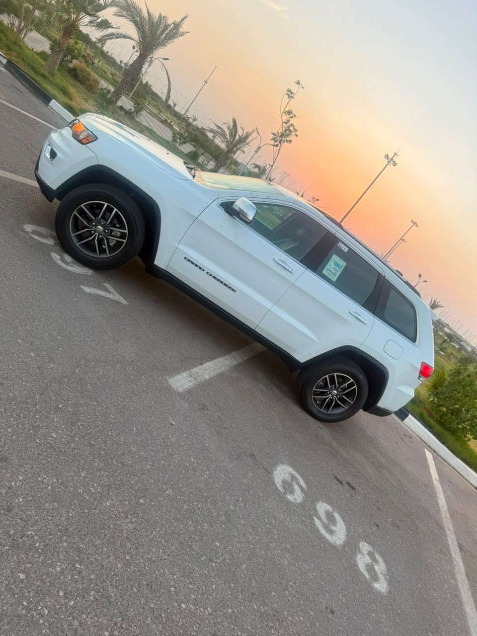 السلام عليكم
جيب شيروكي ٢٠١٩ 
وارد كندي 
ضررها بالعراق
جاملغ وبنيد
بدون ضرر شواصي ولاضرر دواخل
فول ١/١
ماشيه ١٤٥ 
جاهزه حداديه تخم تاير جديد 
جاهزه بمعنى الكلمه 
استخدام شخصي 
رقمها بصره 
تحويل يمته مايعجبك 
بيع او مراوس حسب القناعه 
مكاني بصره
للاتصال 
***********
