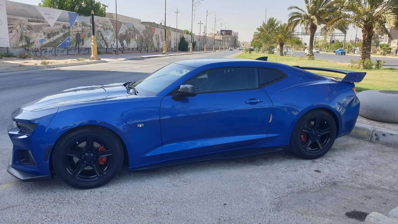 السلام عليكم اخوتي الطيبين 🙏
كمارو موديل ١٨ رقم اربيل الجديد 

حادث امريكا بس بنيد مصلح نفسه وبارد بالعراق بالجاملغ الخلفي وعندي صور قبل التصليح . 
السياره 
كير ومكينه وكهربائيات وتبريد كله بشرط الفحص.
الادامة كامله:
* بلكات اصليه جديدة وتنظيف غرفة احتراق ونوزلات .
*ولف حماوة جديد امريكي وماء زيتي وبرمجة مراوح.
* دهن كير وفلتر وتورباين مبدلات كله اصلي وبشرط .
* بطارية ودسكات مبدلات .
*صبغ ويلات أسود حراري  .
* عدسات وبلوجكترات وعين الشيطان(الايت نهار).
* اشاره الدعاميات ٤ ليزري ابيض .
* كماليات : جنح خلفي العريض سكوب مثلث و كفر مراية ودوس جانبيه وقبق بانزين ستدات طلقه .
* الكزوز مفرغ يم علي الوادي و بيه ريمونت بوابه تسد وتفتح الصوت ، وحجر البيئة موجودات ٤ قطع . 

* بك لايت بالصندوق اسود مبدله .
مكان السيارة كربلاء حي رمضان
السعر(١٣٠)وبيه مجال للشراي 
رقم الهاتف ***********

@إشارة
