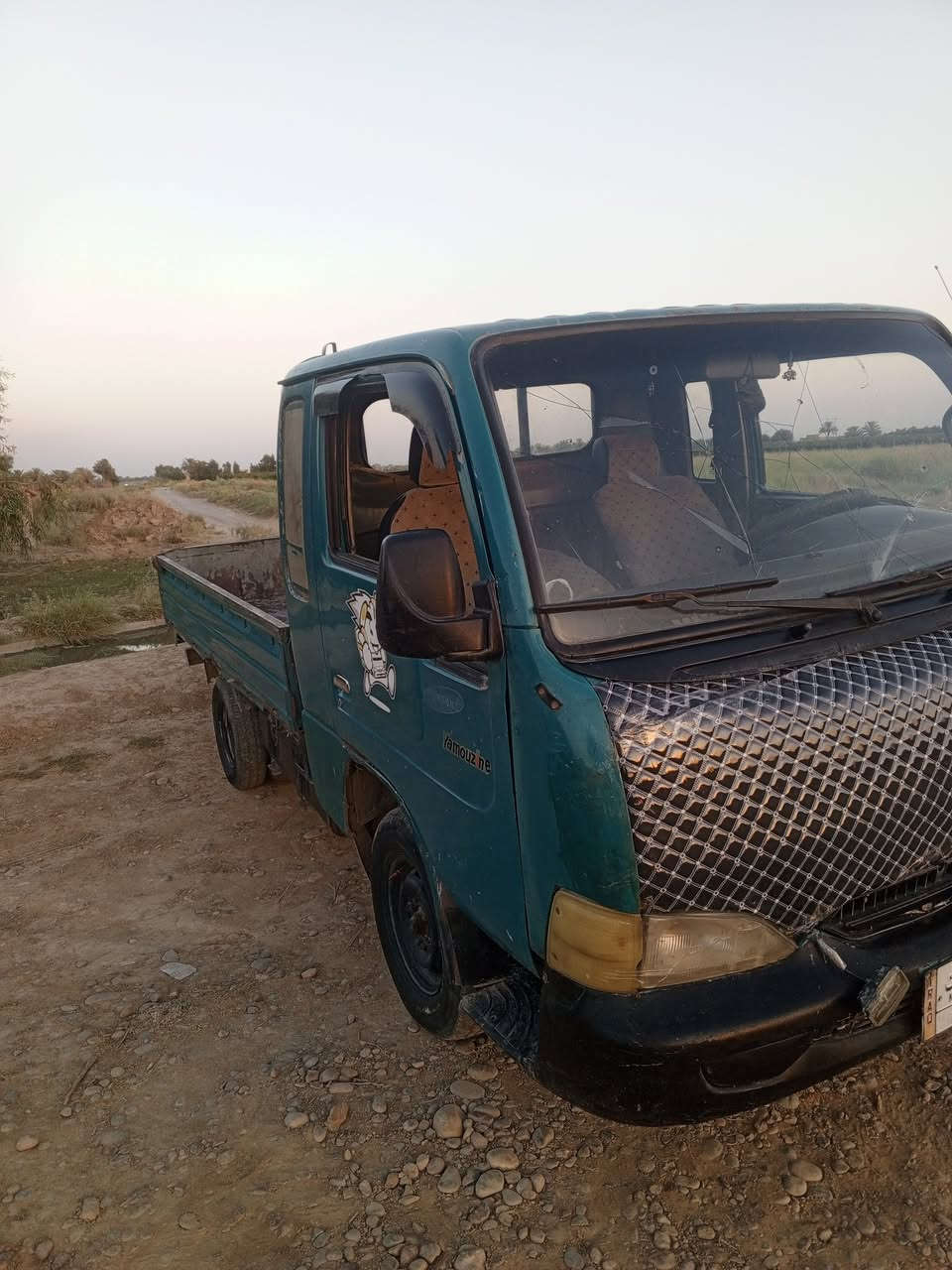 سلام عليكم كيا سا مسوك للبيع موديل 2000 كير جديد ومحرك بيه خيط بخار 
وكسل وشاصي كله مكفولات 
رقم بغداد ألماني 
تحويل ثاني يوم 
والسعر 33وبيه مجال 
مكلف بل نشر 
واذا رقم صاحب 
سياره 
***********

