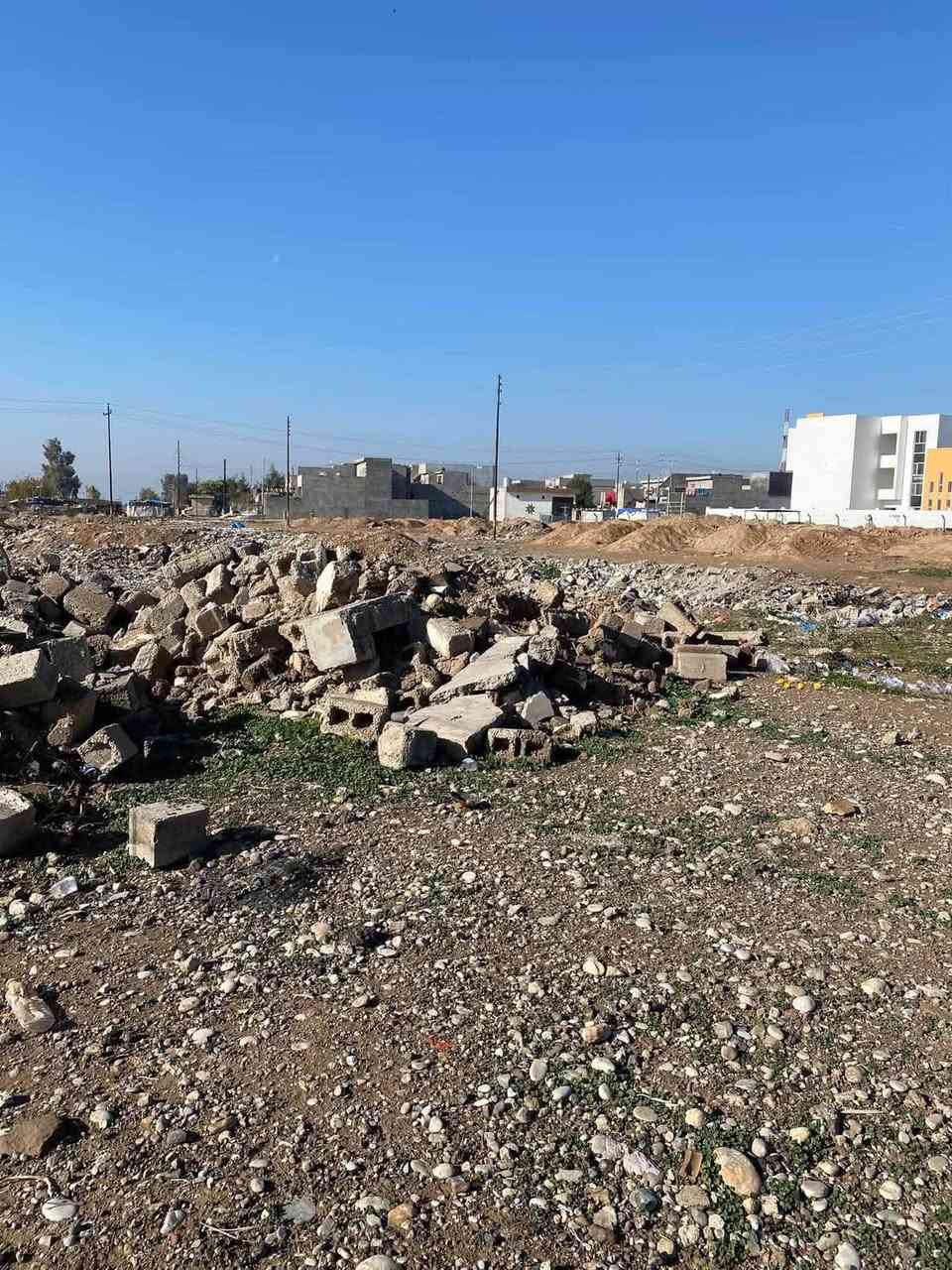 قطعة ارض زراعية سند 25 للبيع
المساحة : 125 متر مربع   الواجهة : 6.25 متر   

السعر : 7 مليون دينار فقط

الموقع : حي الطين قرب المدرسة الصينية

للتواصل: ***********📞

📍عنوان المكتب :  الشارع العام مقابل مكتب النائب مهدي تقي آمرلي
