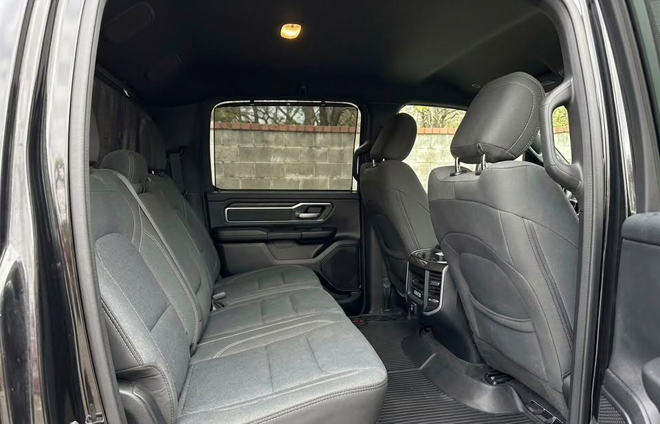 🔥 للبيع رام LONE STAR HEMI 5.7 🔥
🚘 رام لون ستار – موديل 2019
🤍 اللون: اسود
🛋️ الداخلية: اسود
📍 الماشي: 166,000 كم حقيقي

💎 مواصفات:
▪️ محرك 5.7 HEMI V8
▪️ نظام 4 سلندر / 8 سلندر
▪️ كشنات جلد تدفئة وتبريد
▪️ شاشة تسلا
▪️ مري شفط
▪️ حساسات امامية وخلفية
▪️ رادار
▪️ وجميع مواصفات الـ لون ستار المعروفة

⚠️ ملاحظة مهمة:
السيارة تقرير غرق  تعمل وتسير من امريكا

📌 رقم حلو مميز بصره
السعر: 270 وبيها مجال للشراي 
📞 للاستفسار والتفاصيل مراسلة أو اتصال ***********
