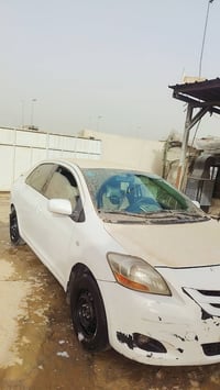 كورلا يارس ٢٠٠٧ خليجي سيارة بيهة جاملغ خلفي كير محرك مكفول تبريد ثلج م...