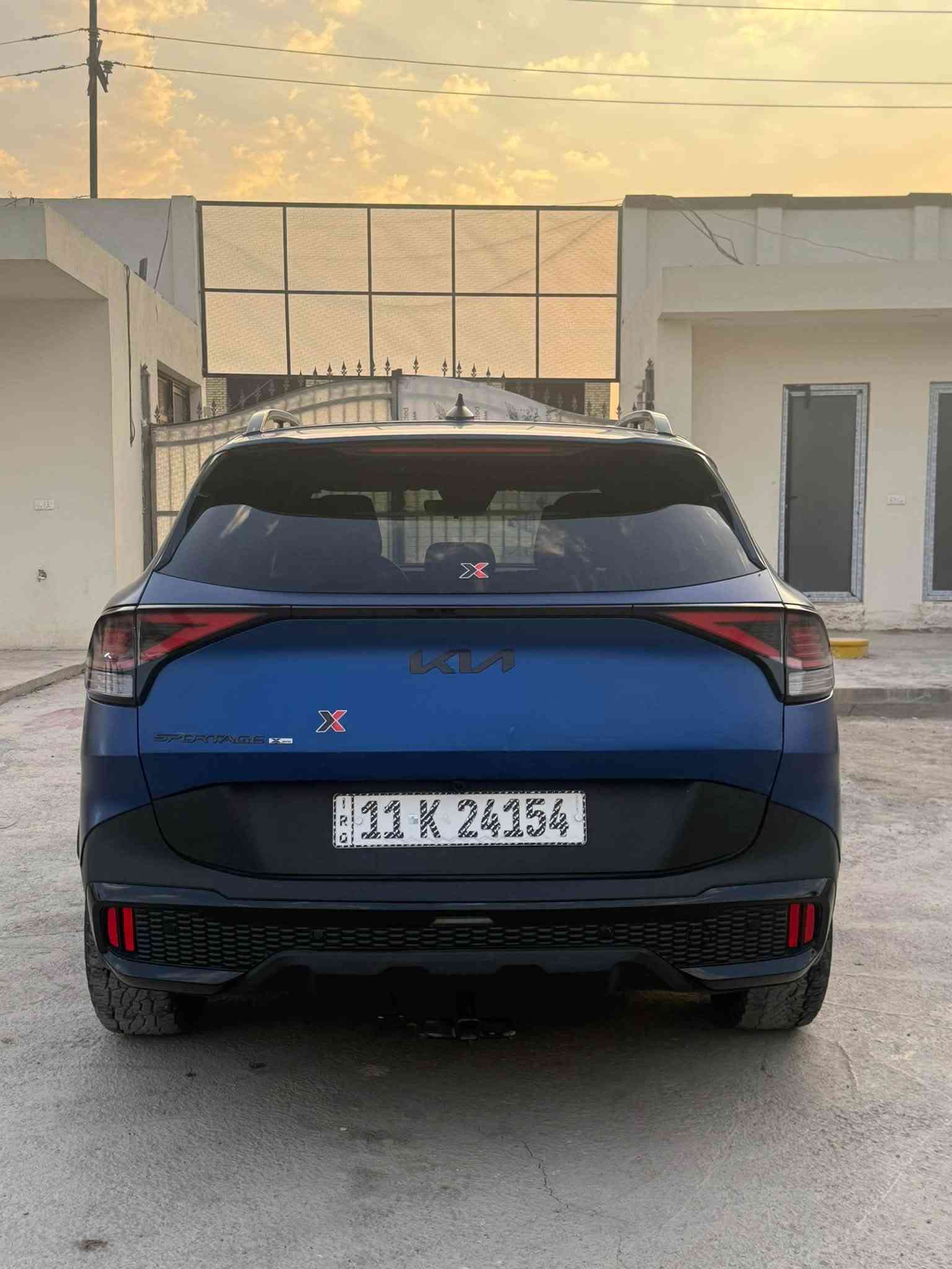 سلام عليكم سبورتج  موديل 2025 فول مواصفات طيراز اكسبرو بدون صبغ وراجع كله بارد الصندوق 
ورقم الشاصي موجود مدخله كتاب شهداء بشهر الثاني بعدله سنه وخمس اشهر تتحول لان السياره جديده اخت الزيرو ماشيه 23 الف كيلو متر مو ميل اذا ميل 14 الف ماشيه وشوف مواصفاته على اليتيوب لان اذا اشرح موصفات متخلص وسياره بيه مغلفة بي بي اف طافي سياره تخبل مراوس بحارجر نضيفه كون رقم بغداد 
مكاني بغداد الطوبجي ***********

نص مكتوب في الصور:
- انتهى المزاد يوم الاثنين الموافق 24 أنت تشاهد عرضاً مؤرشفاً. نوفمبر 2025. الاثنين، 24 نوفمبر 2025 360 درجة فيديو 13 صورة
- انتهى المزاد يوم الاثنين الموافق 24 أنت تشاهد عرضاً مؤرشفاً. نوفمبر 2025. الاثنين، 24 نوفمبر 2025 13 صورة 360 درجة فيديو