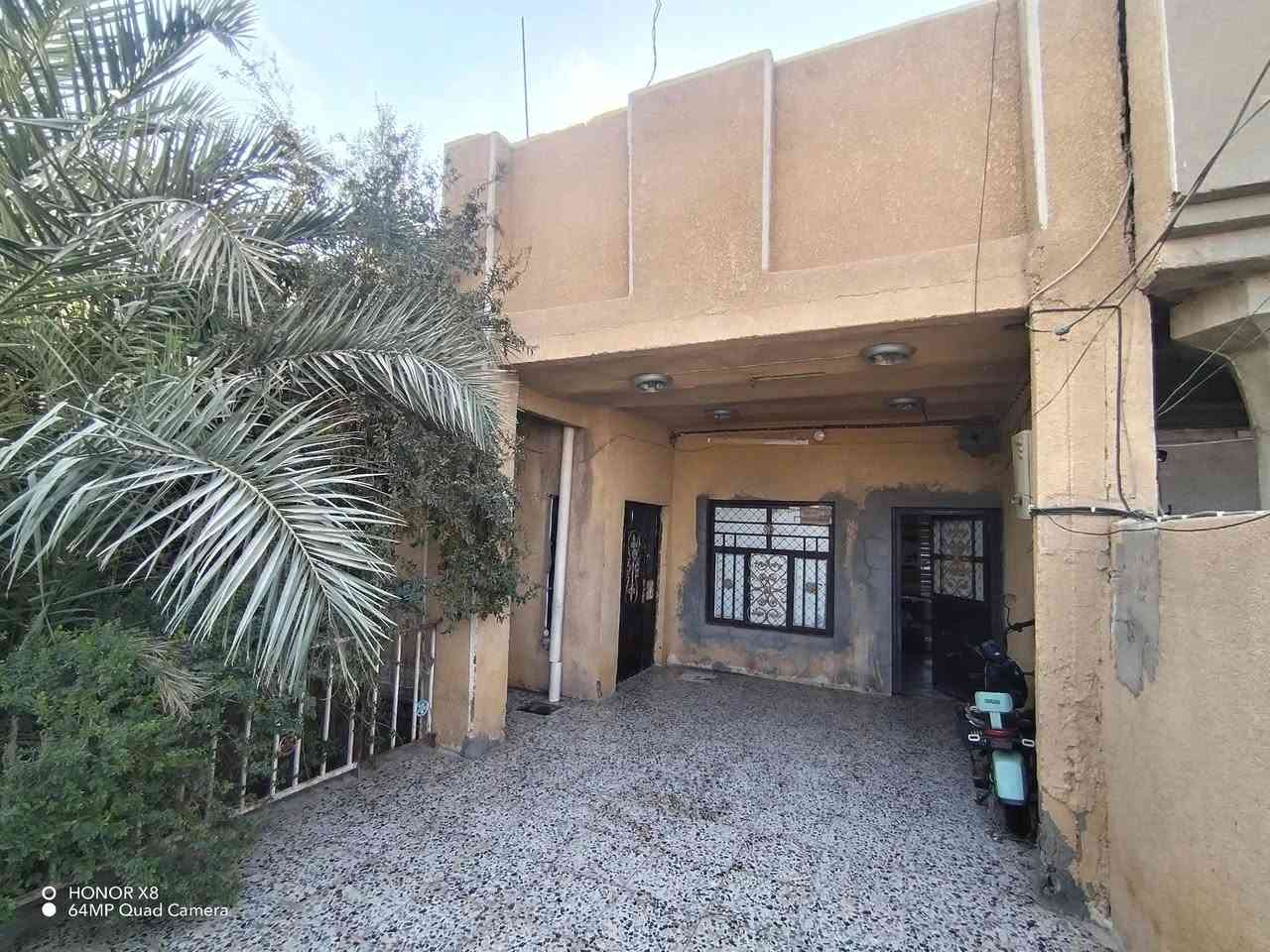 🏠 بيت للبيع في النهروان – حي المجتبى
للبيع بيت بمساحة 200 متر مربع، طابق ونصف، ويحتوي على:

🔹 استقبال بمساحة 4 × 8 متر
🔹 مطبخ بمساحة 4 × 6 متر
🔹 صالة صغيرة
🔹 4 غرف نوم، مساحة الغرفة 5 × 4 متر
🔹 صالة في الطابق العلوي
🔹 البيت مناسب للعائلة والسكن

📍 الموقع: النهروان – حي المجتبى
📐 المساحة: 200 متر
🏡 طابق ونصف

📞 للاستفسار والتواصل: ***********
***********

نص مكتوب في الصور:
- HONOR X8
- 64MP Quad Camera
- O HONOR X8