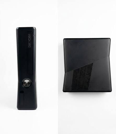 سلام عليكم
للبيع جهاز ألعاب اكس بوكس 360 (Xbox 360)

يحتوي علاواير اتش دي ويدة تحكم وست العاب

السعر90الف وبي مجال

يوجدتوصيل

للتواصل***********
