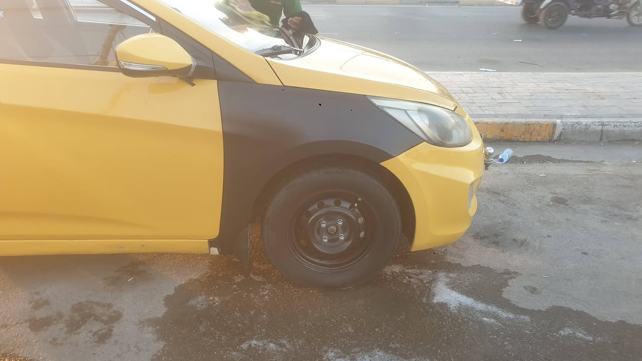 السلام عليكم   اكسنت موديل  14   بيها جاملغ  مبدل   ول ثاني  جاملغ  مفتوح   
كفاله عامه  ما عدا   الموضح  بل صوره  
مصفره  هيئه وغرامات  مداور   نفس اليوم 
السعر  80  قفل  ***********
