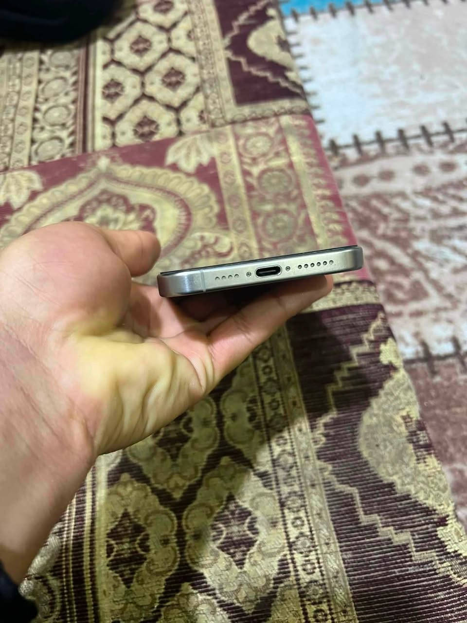 السلام عليكم ايفون ١٥ برو ماكس شرق اسط مامفتوح مكفول من كلشي بطاريته ٨٩ للبيع الشراي يجي خاص وبي خير ويدلل السعر خاص المكان نجف ***********

