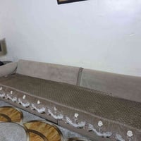 تخم يجي قطعتين قطعه صغيره وقطعه كبيره  قفله 50 مكانه بغداد حي القاهره ...