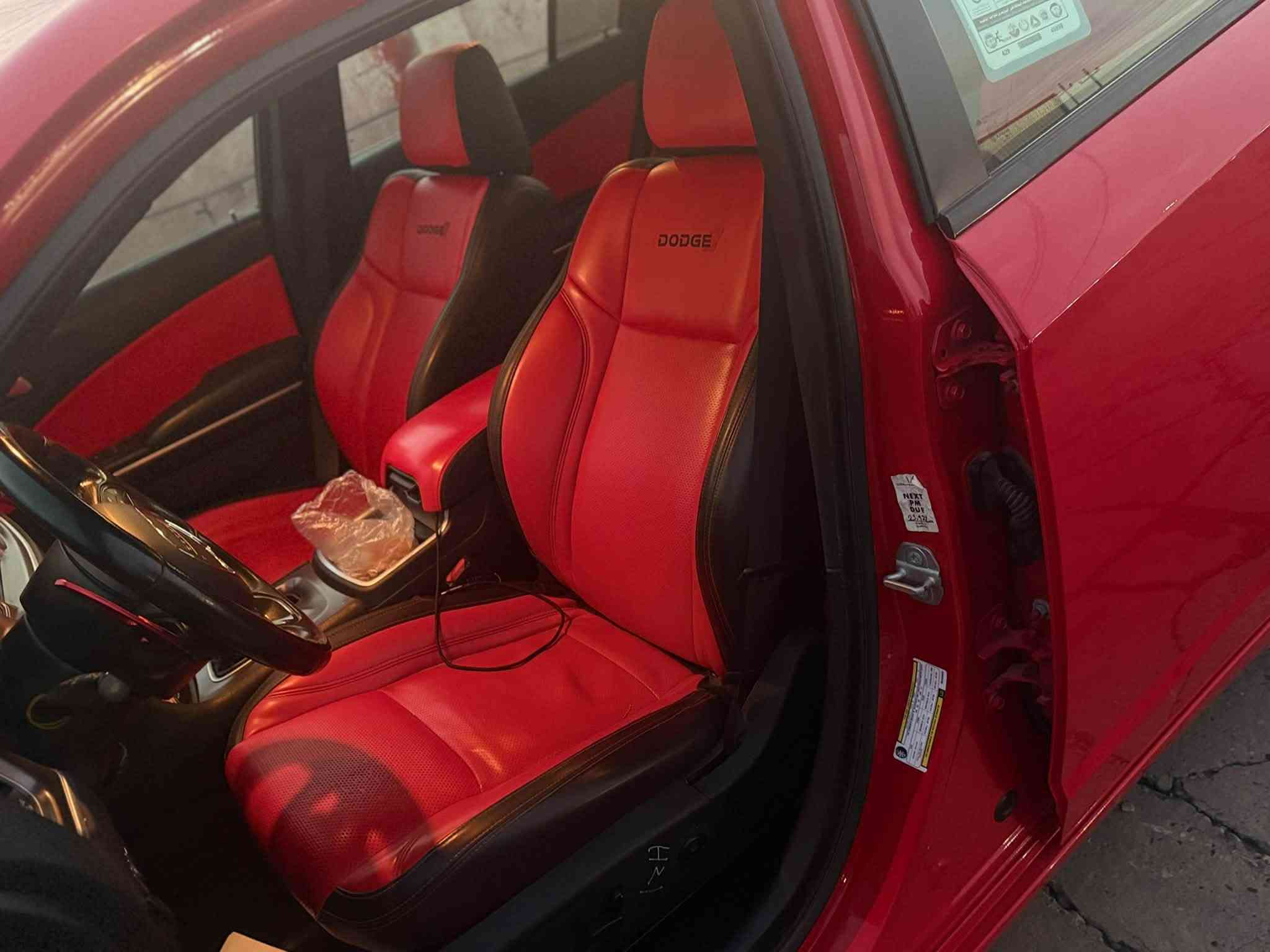 جارجر SXT • V6 • 100 الف ميل