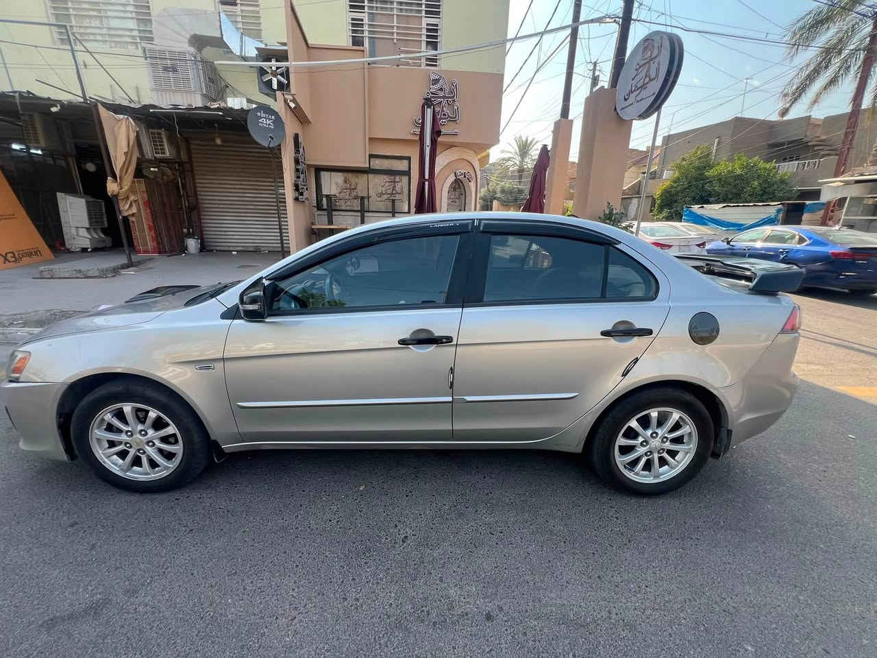 سلام عليكم لانسر قرش ٢٠١٦ خليجي
مكينه 2000 المرغوب 

كير مكينه تبريد بحاله جيده 

السياره بيهه قطعتين  صبغ باب وقبق جنطه 

رقم بغداد دولي ب اسمي   شاشه كامره سياره جاهزه 

السعر ١٠٥  وبيهه مجال للشراي 

***********
