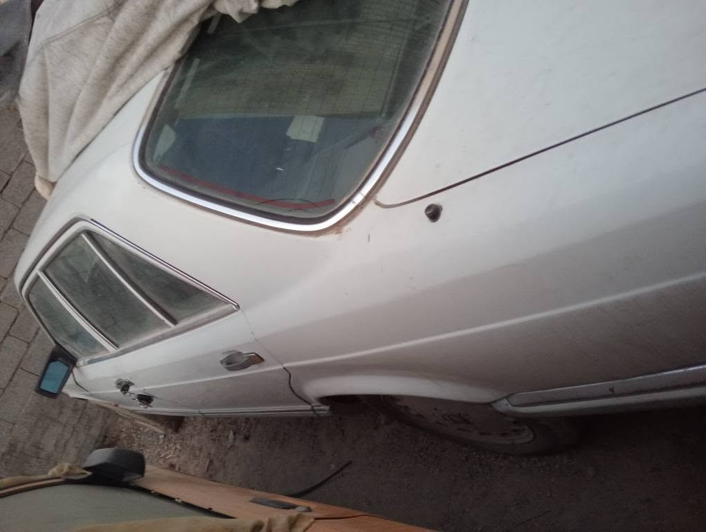 سلام عليكم جامبو موديل 89 SEL
باب طويل  دبل هورن برده كشنات كهرباء 
رقمه بغداد انكليزي 
مكينه وكير شرط 
تبريد منضومه كله جديد بس غاز طار
تخم تاير جديد 
ابيع عله وضعه انضربت صفحه عكس سايق 
مكاني شعب 
***********
سعر 35 بيه مجال بغداد, العراق
