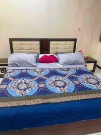 اغراض للبيع  غرفة نوم كاملة خشب تقيل سنك وكاونتر تخم رصاصي نضيف ميز وم...