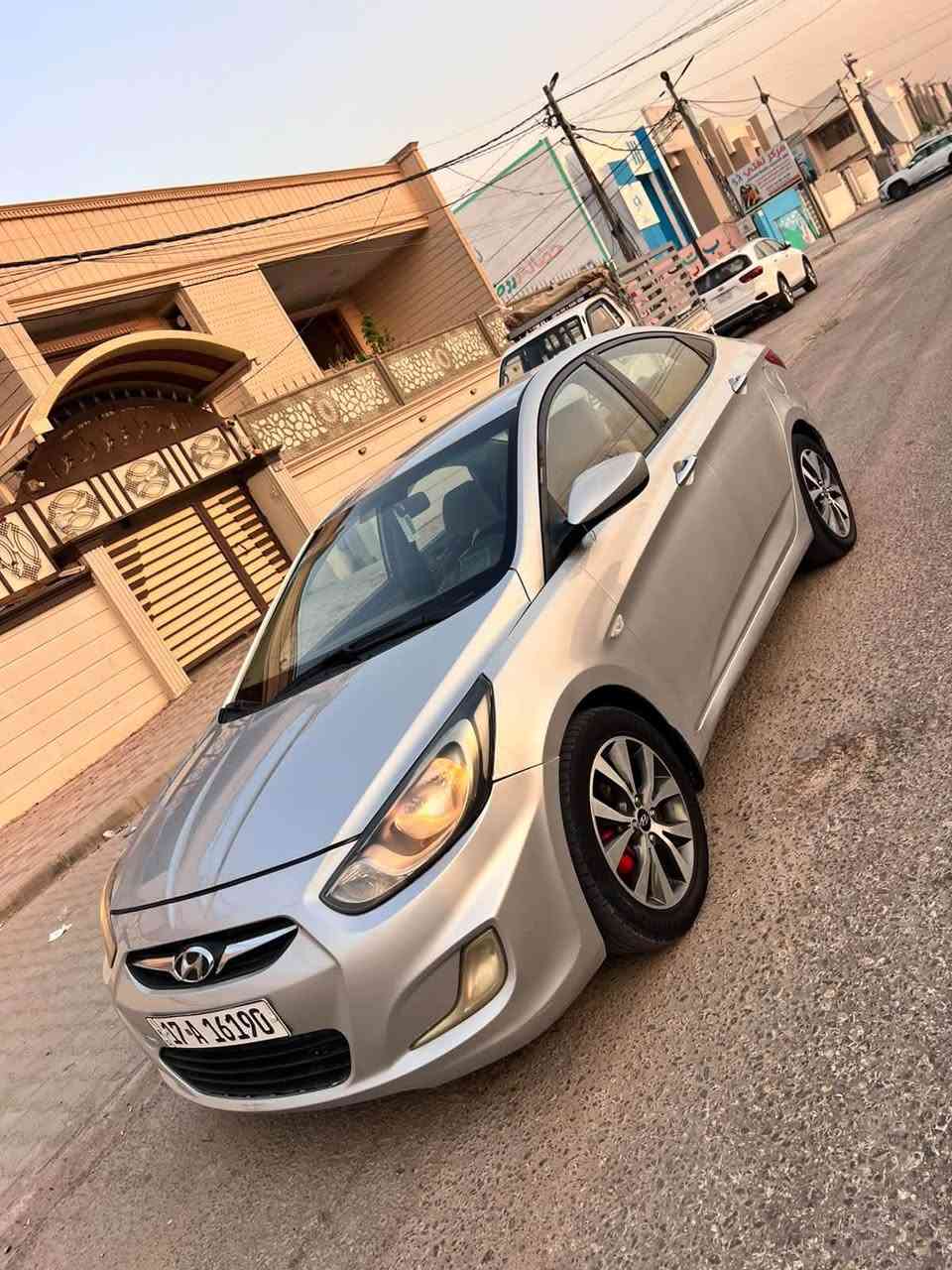 سلام عليكم 
البيع اكسنت 2013 خليجي
محرك 1600 دوش قطرتين
رقم مثنه بسمي سنويه ورقام كله جديد السياره كفاله عامه
فقط جاملغ الكدام مطبعي
تبريد ثلج كير محرك كله جديد 
سياره جديده وحلا من الصور 
سعر 76 بيع فقط نقد مكاني النجف مهندسين غير متواجدين عل نت فقد اتصال
***********
