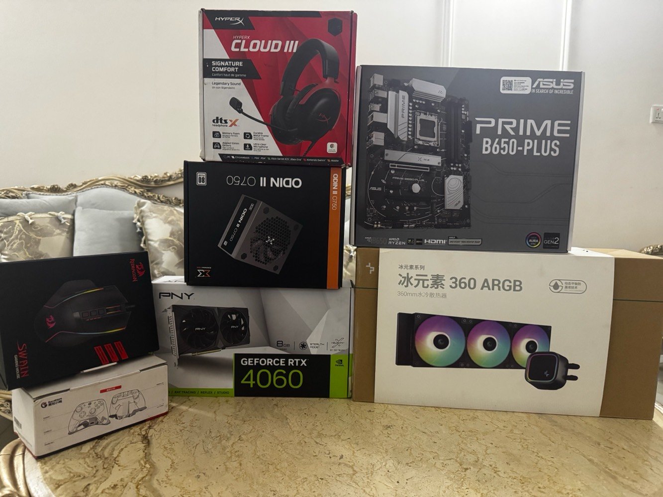 سلام عليكم سيت اب كامل للبيع المواصفات 👇🏼
• Processor - AMD Ryzen™️ 7 
7800X3D Desktop Processors Try
• Motherboard - ASUS PRIME B650-PLUS
• Graphics Card - PNY GeForce RTX™️ 4060 8GB VERTO™️ Dual Fan
• Memory - TEAMGROUP T-Force Delta RGB DDR5 Ram 16GB (2x8GB) 6000MHz - Black
• SSD - LEXAR NM620 3500MB/s 1TB SSD M.2 NVME
• Power Supply - Xigmatek Odin II 750W 80+ Certified White
• Cooling System - DeepCool LE720 360mm - Black Liquid Cooler
• Case - Xigmatek Blast 4GF Mid Tower Case - Black
سماعات هايبر اكس ٣

ليده كيم سير ريسايكل ٢ لبيضه +لقاعدة مالتهة 

لشاشة  
 MAG 275QF MSI 2k 180hz 27inch ips 0.5ms 
كلهن كراتيهن موجوده ويوبس اس اوفلاين 1500 وماوس وكيبورد

السعر 1 مليون و٨٥٠ للتواصل واتس ***********