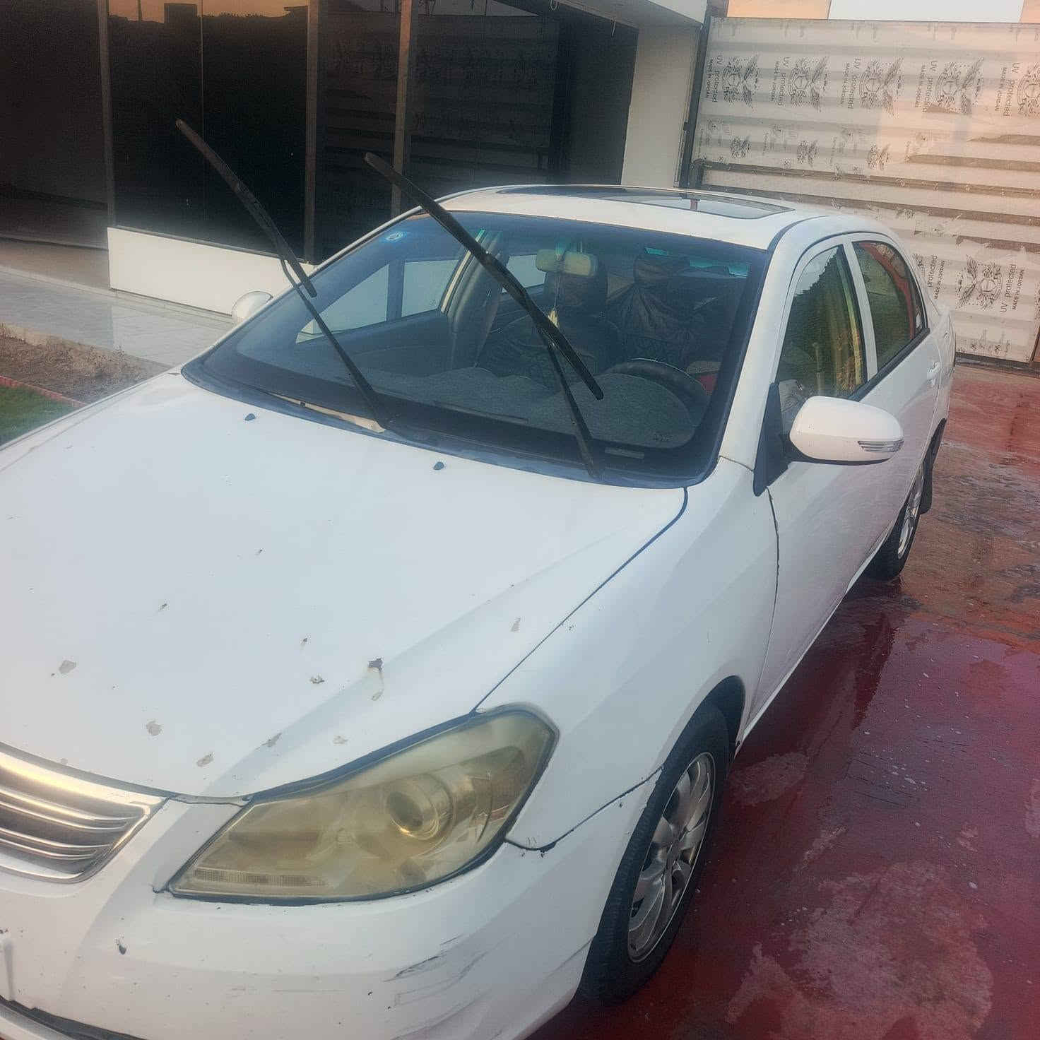 السلام عليكم بيوايدي G3موديل 13بغداد محور محرك هوندا بلادي بدون تحوير تبريد كير محرك كشر تجي شوف بعينك متواجده مدينه الصدر رجاء اتصال على الرقم مكلف بالنشر اليعر55رقم الهاتف***********
