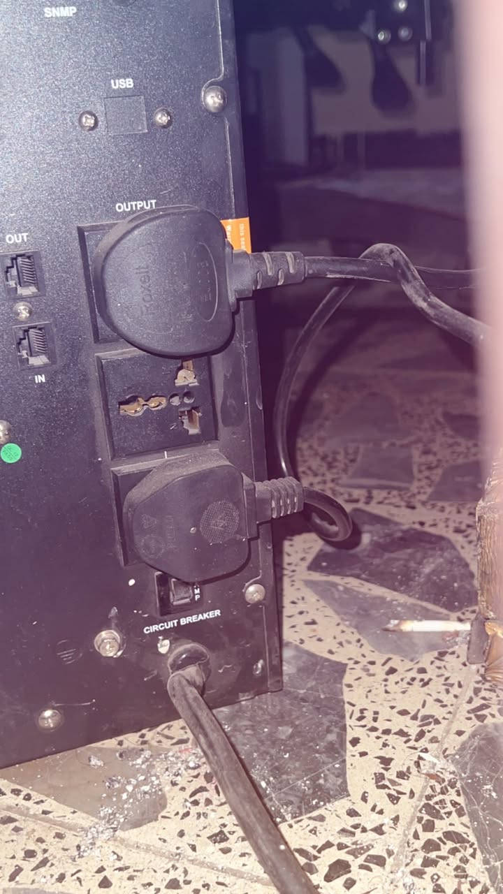 يو بي اس • ٣KVA • بطارية ٧٢فولت