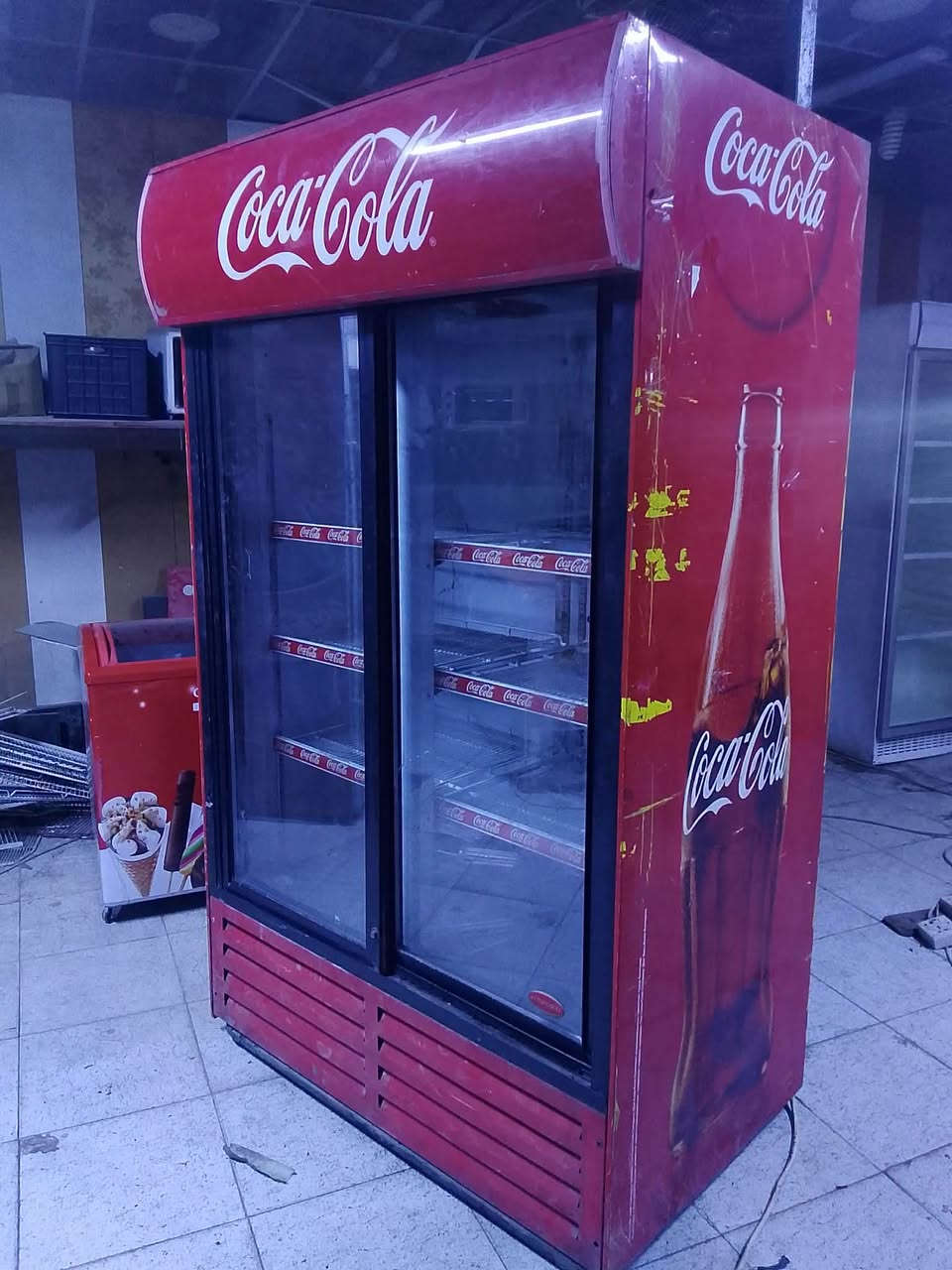 براد بابين كولا ٥٥٠ بي مجال 
براد باب عرض ٧٠  ٢٧٥ 
براد أزرق  ٢٧٥ 
براد ابيض ٢٥٠ 
براد عرض ٨٠ ضخم عملاق
اسعار بيها مجال 
بغداد سيطرة الشعب عندي توصيل بغداد ***********
