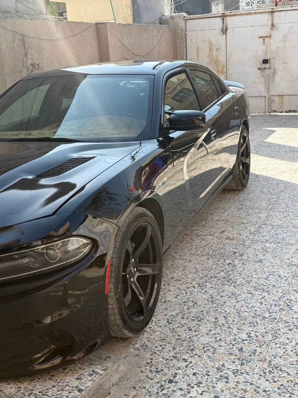 جاجر مديل 17اصل لون اسود سياره محدثه بنيد وبيها تلف باردات كلش جديده رقم اربيل وكاله عامه بسمي احولك او تريد وكاله سنويه منتهيه بال 25كشن كهرباء شاشه جبيره مكينه 6سلندر محرك وكير وحداديه كله جديد تخم تاير السعر 175وبي مجال مكاني البصره الزبير متواجد باي وقت راسلني واتس او تتصل *********** الزبير, البصرة
