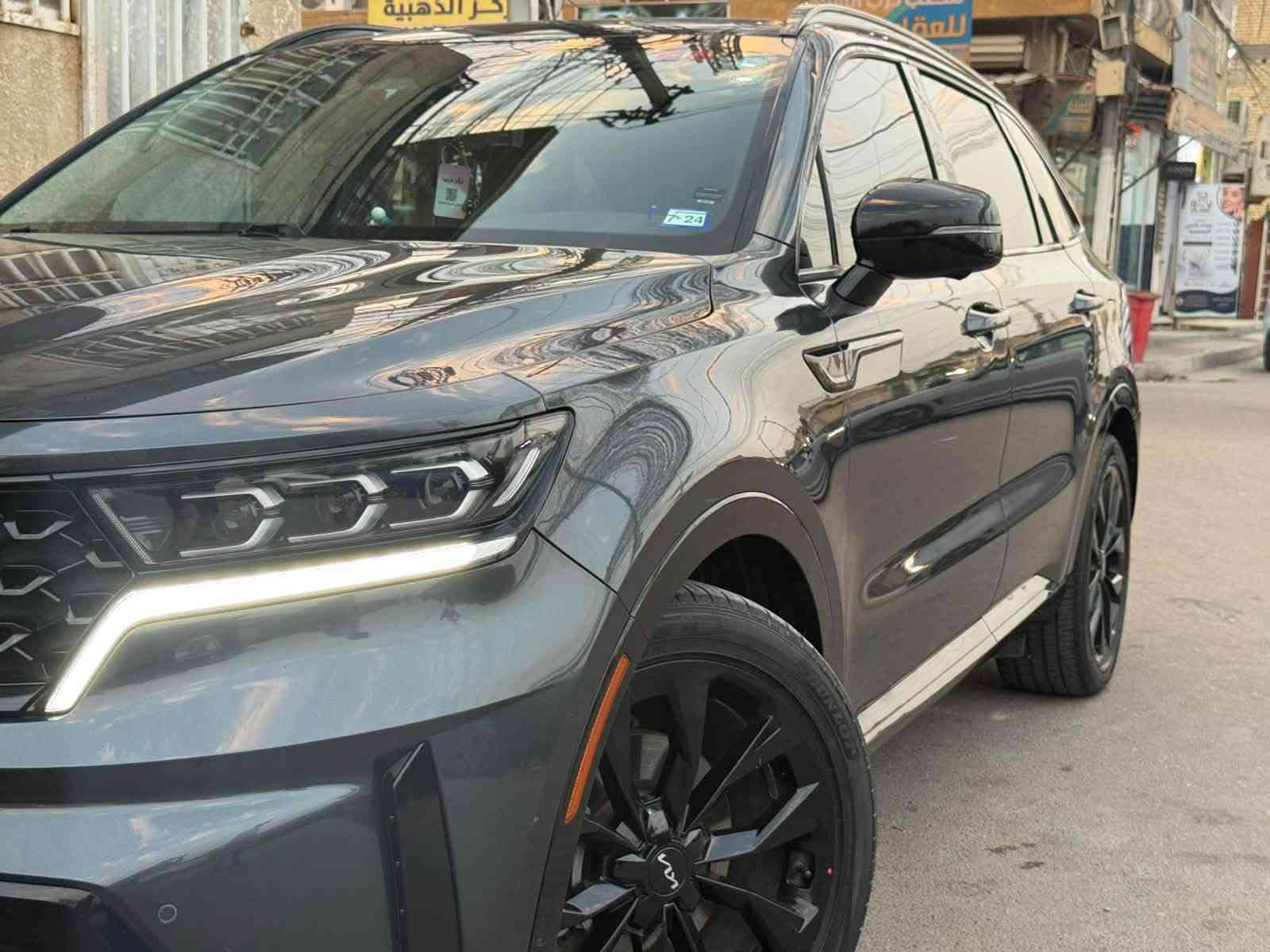 Kia SorentoSX Prestige
موديل 2022
فول موصفات للاخير حادثها جانبي جاملغ الامامي راجع بارد او صبغ الباب الامامي علماً الباب الخلفي صبغ بالعراق اثر شخوط السياره جاهزه من كل النواحي دينار ميحتاجلها تصرف/ عليها تضليل مع الباج يعني مسموح للأستفسار ***********
