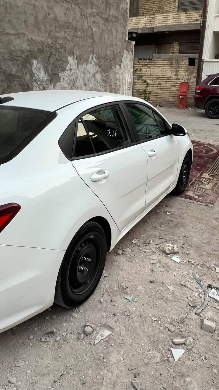 السلام عليكم كيا ريو موديل 2019 لون ابيض ثلجي سيارة تخبل بدون شواصي ولا لغود صور حادثها موجودة بلمنشور ماشية68الف ميل السيارة تخم تاير وصدر خير من الله ناعمه السيارة بلشارع تخبل سعرها89 وبيها مجال حك الجيه مكاني بغداد الدورة اتصل وبخدمتك***********

نص مكتوب في الصور:
- 45 2:19 bid.cars 10 / 10 1:1 5