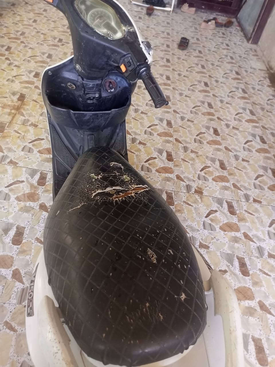 للبيع  ادرس حديث 
شغالة محرك ناعم لاتنقيص لاتبخير 
سلف هندر شغالات 
اشاير هورن شغالات   الدشبول طافي نقص فيشة فقط 
السعر 180
الشراي يتصل ***********

اني مكلف بالنشر
